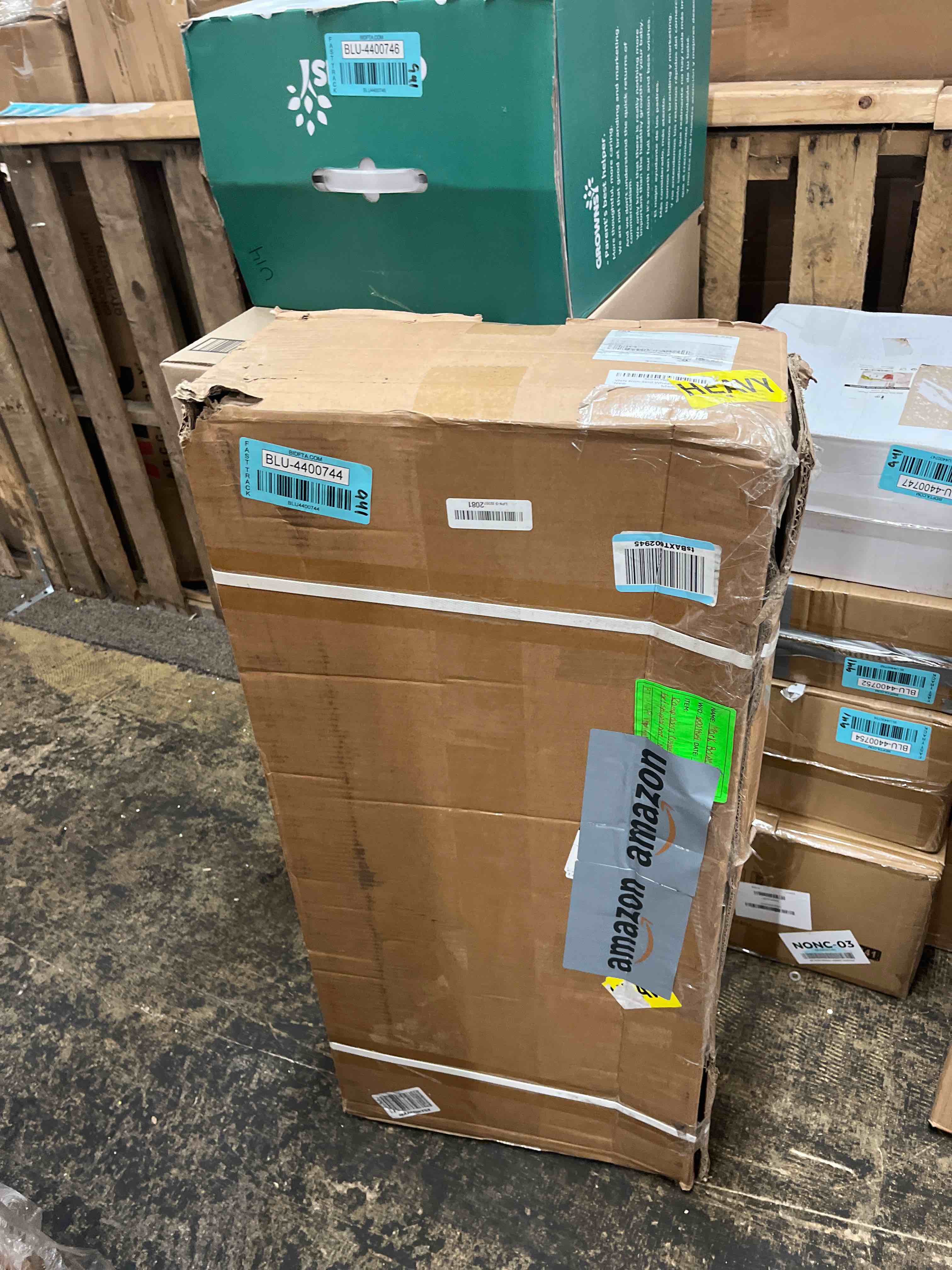 https://s3.amazonaws.com/lotting-images-prod/phillipi/BLU4400744_1750927131536.jpeg