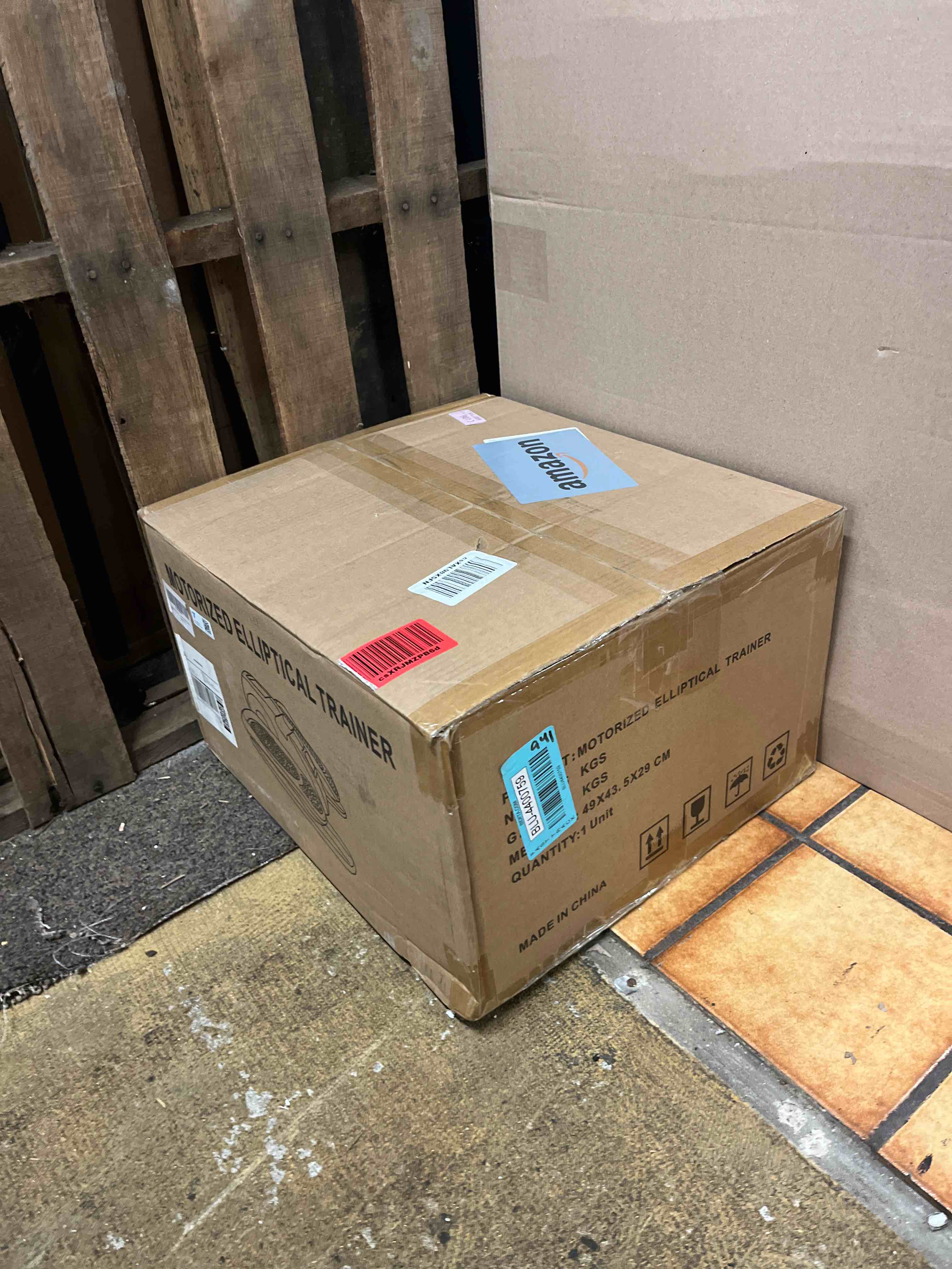 https://s3.amazonaws.com/lotting-images-prod/phillipi/BLU4400759_1750924717781.jpeg