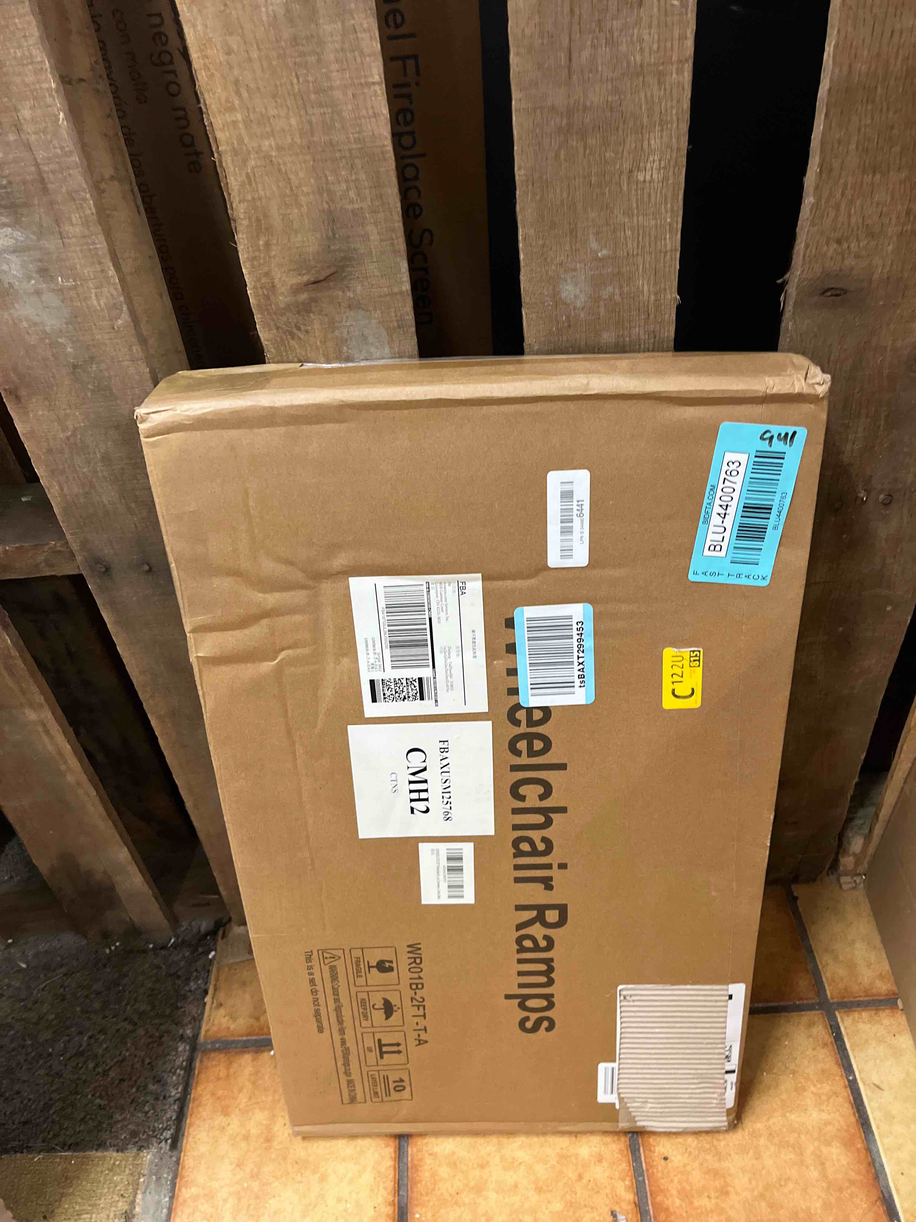 https://s3.amazonaws.com/lotting-images-prod/phillipi/BLU4400763_1750924095918.jpeg