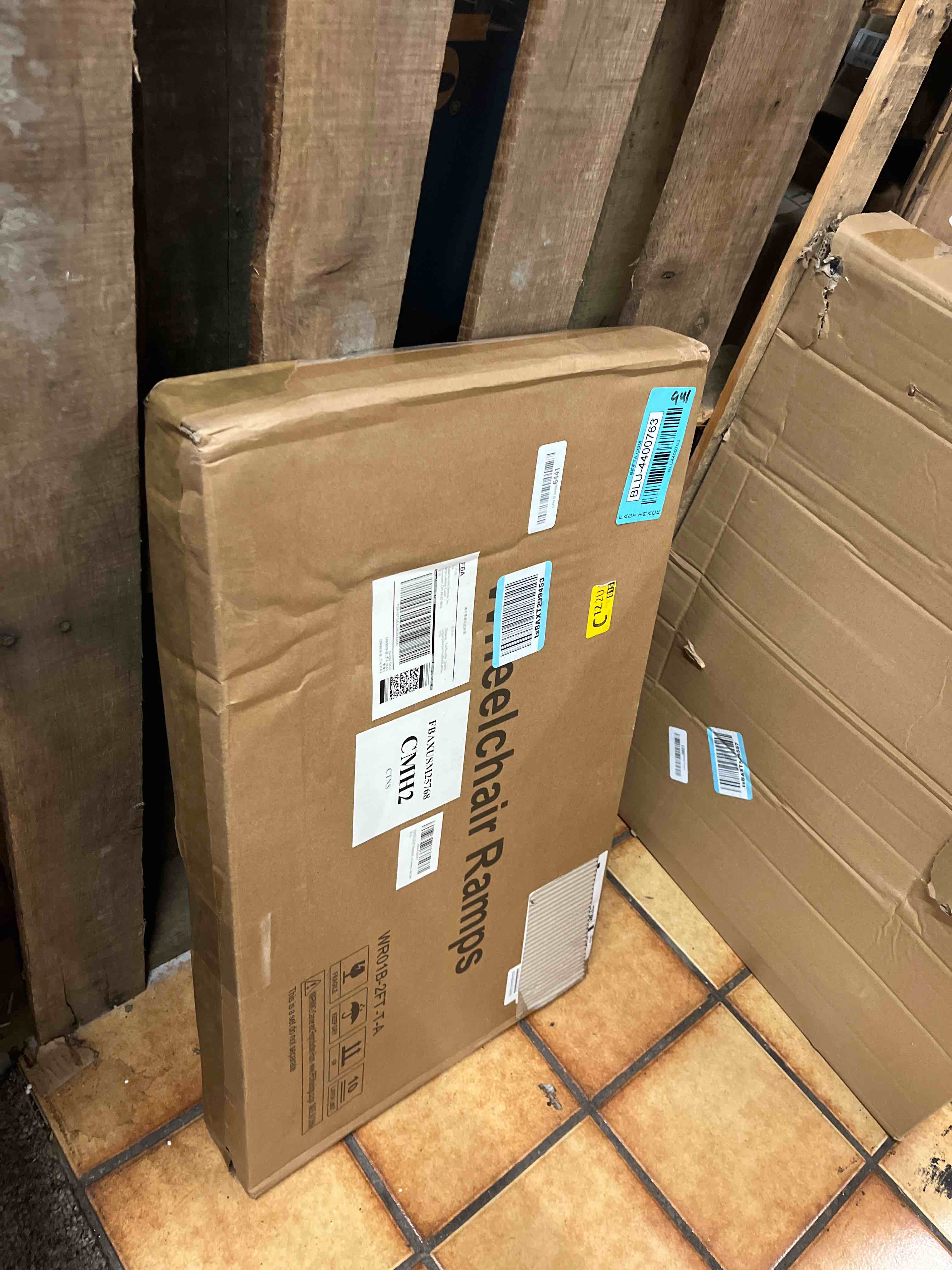 https://s3.amazonaws.com/lotting-images-prod/phillipi/BLU4400763_1750924098349.jpeg