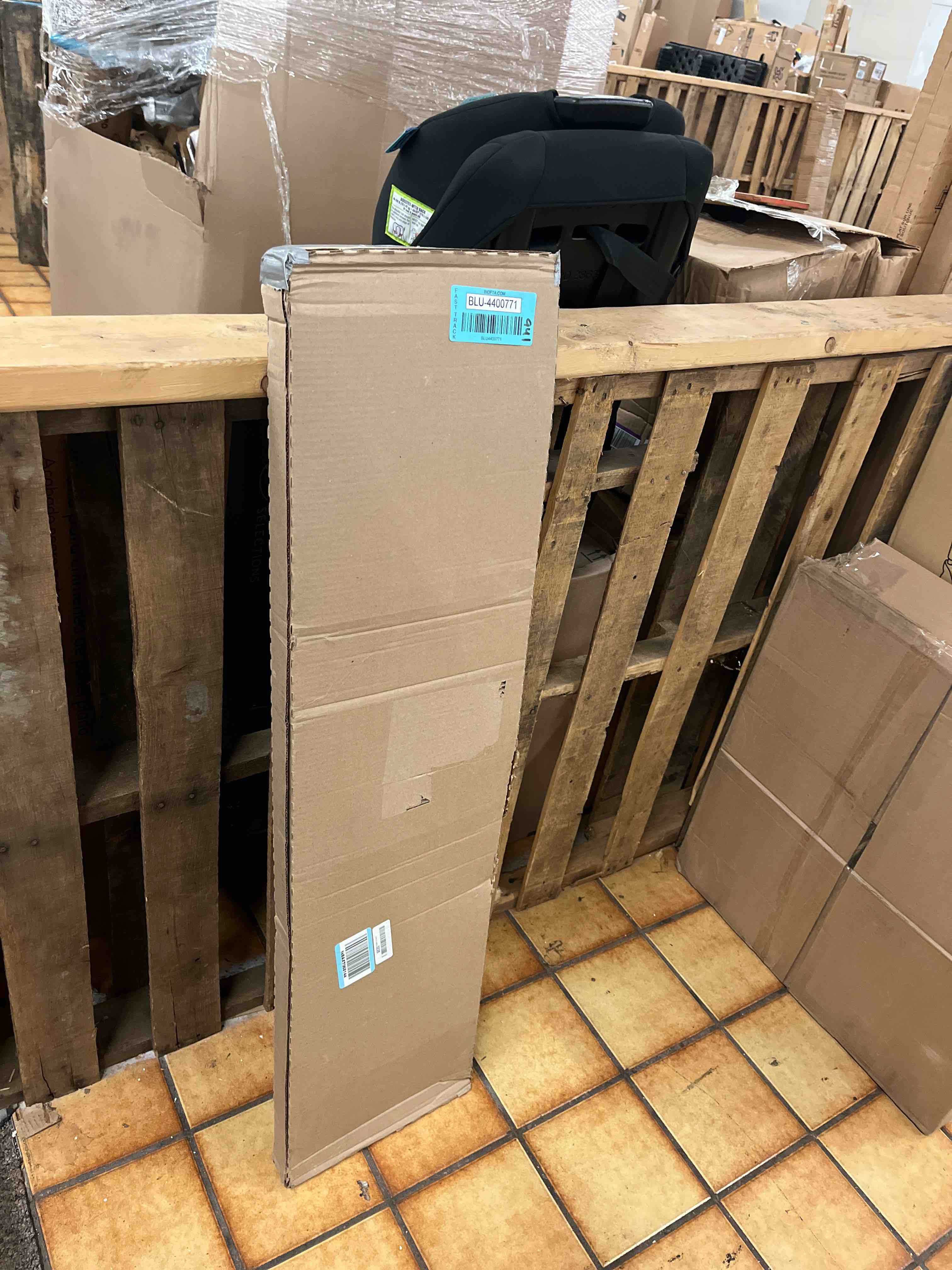 https://s3.amazonaws.com/lotting-images-prod/phillipi/BLU4400771_1750923226984.jpeg