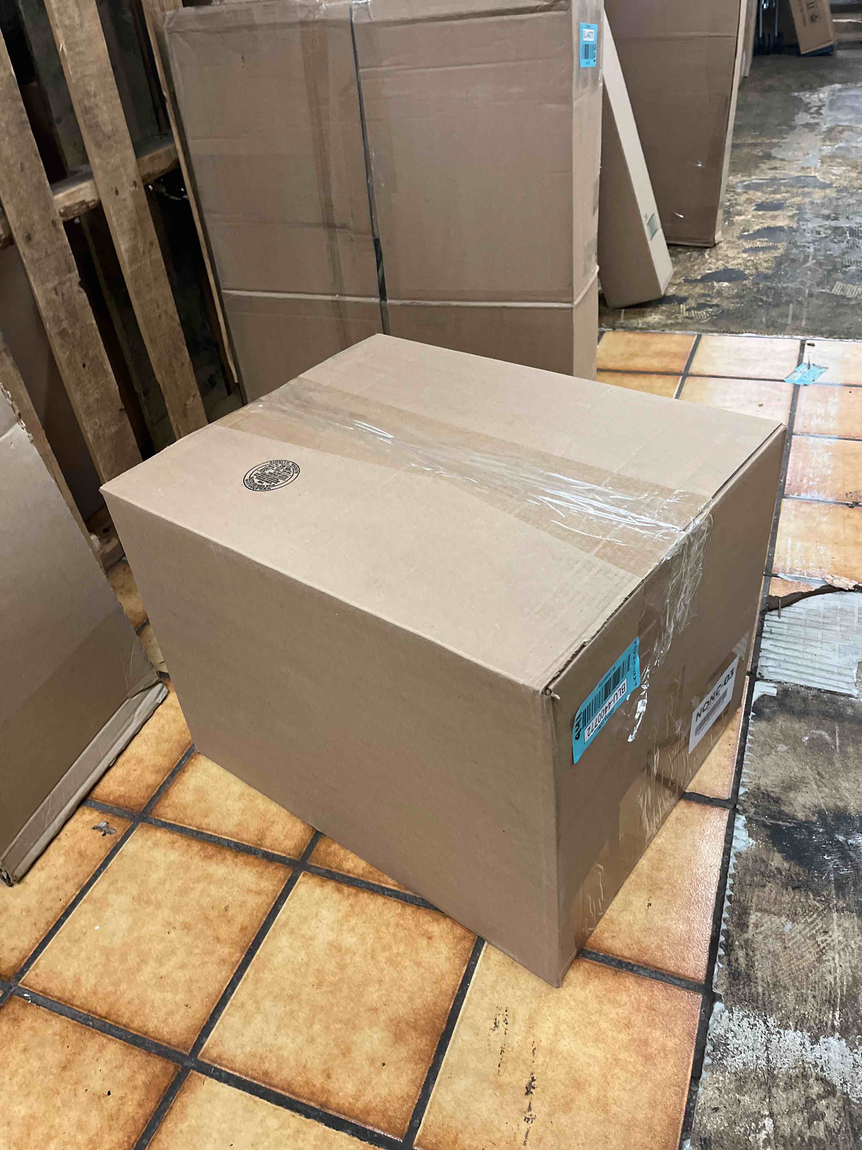 https://s3.amazonaws.com/lotting-images-prod/phillipi/BLU4400772_1750923277388.jpeg