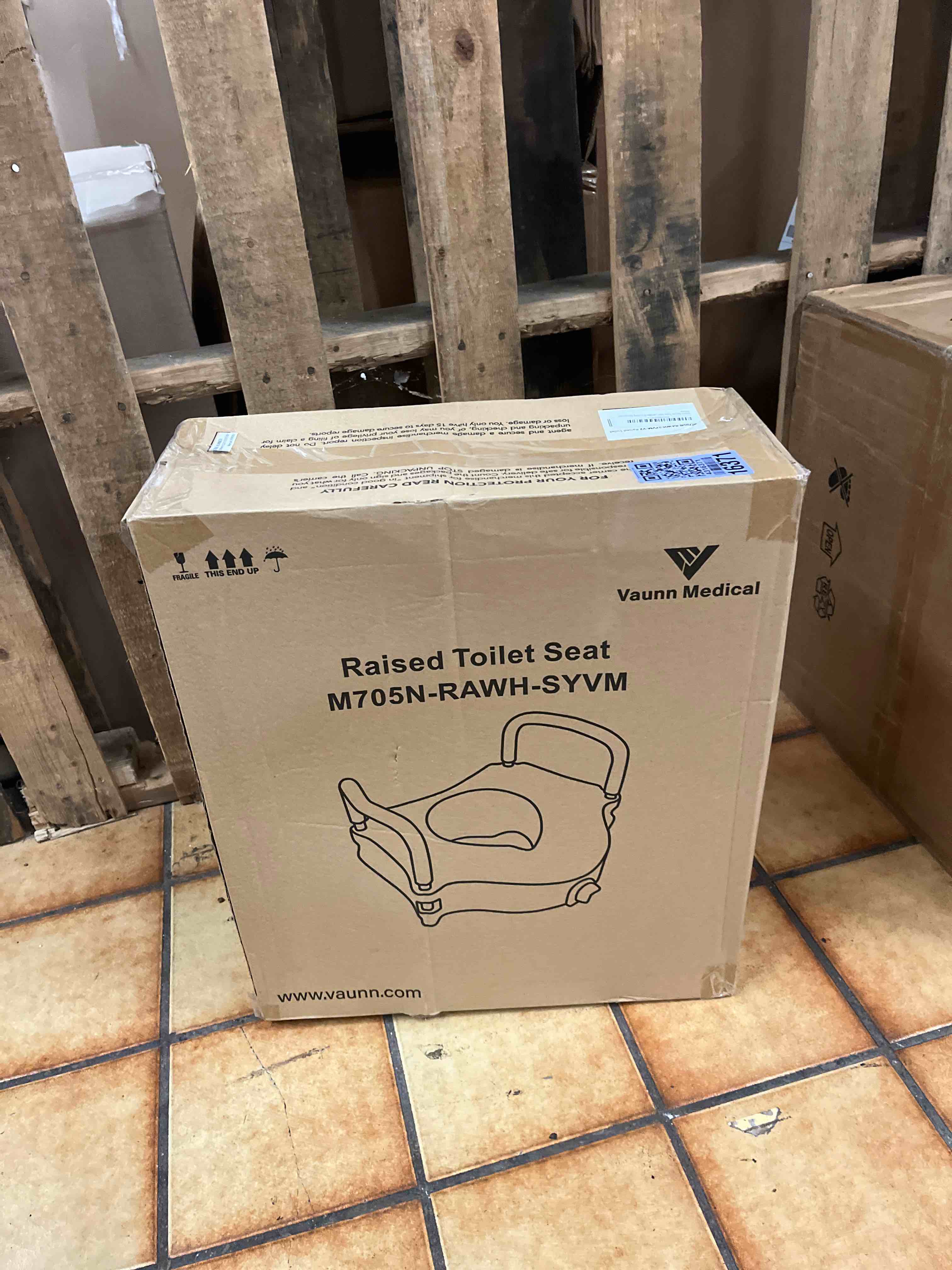 https://s3.amazonaws.com/lotting-images-prod/phillipi/BLU4400777_1750922740569.jpeg