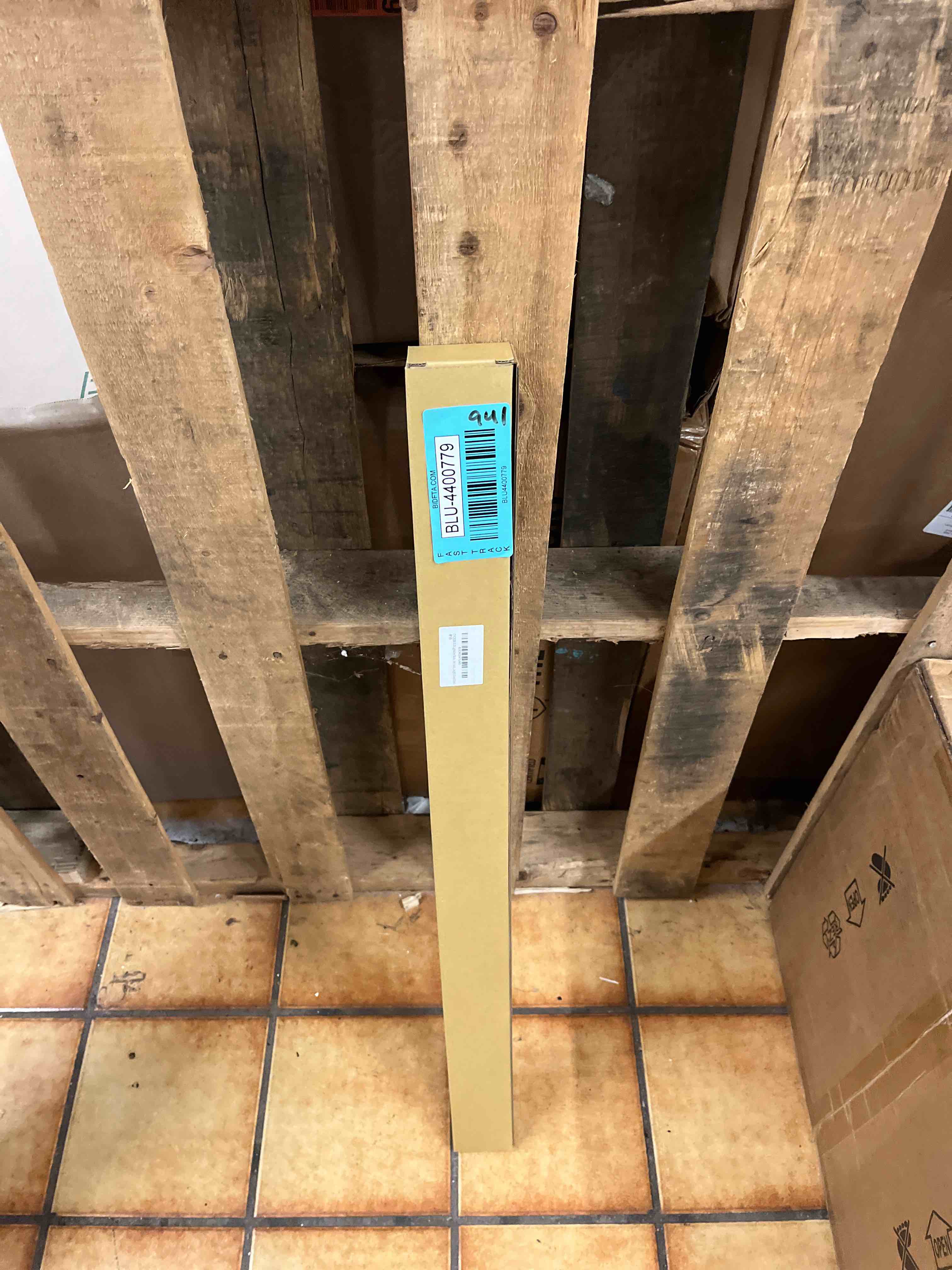 https://s3.amazonaws.com/lotting-images-prod/phillipi/BLU4400779_1750922648578.jpeg