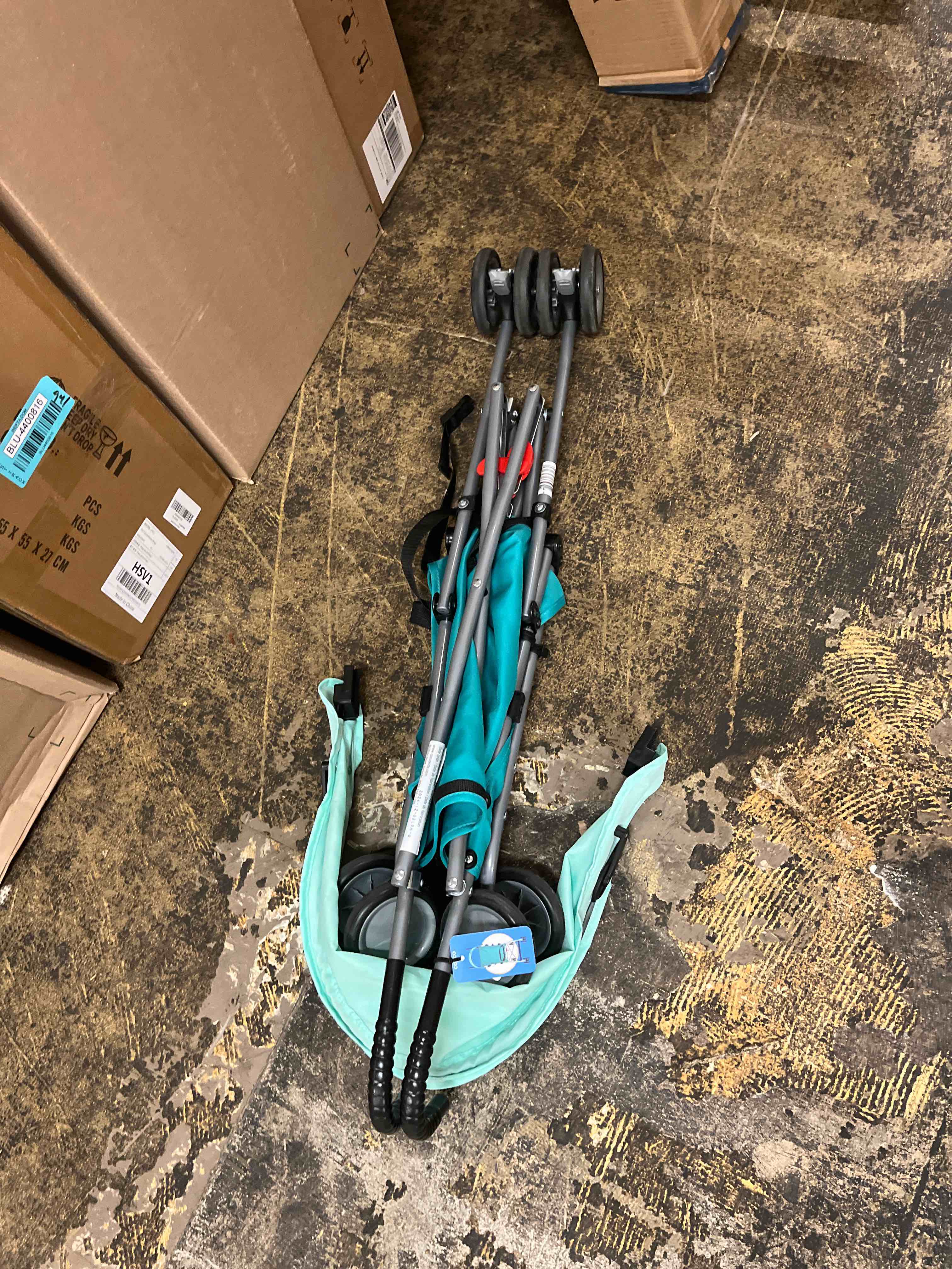 https://s3.amazonaws.com/lotting-images-prod/phillipi/BLU4400802_1750921388207.jpeg