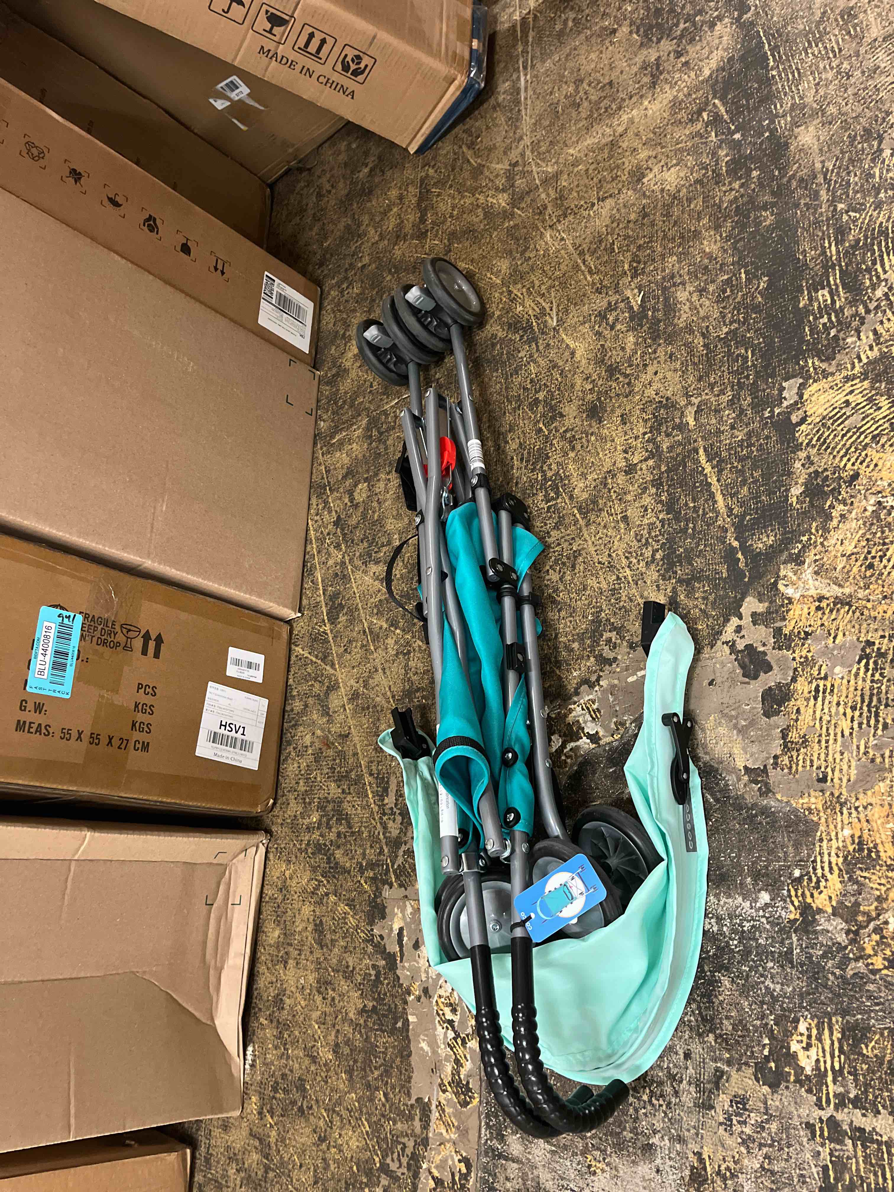 https://s3.amazonaws.com/lotting-images-prod/phillipi/BLU4400802_1750921397635.jpeg