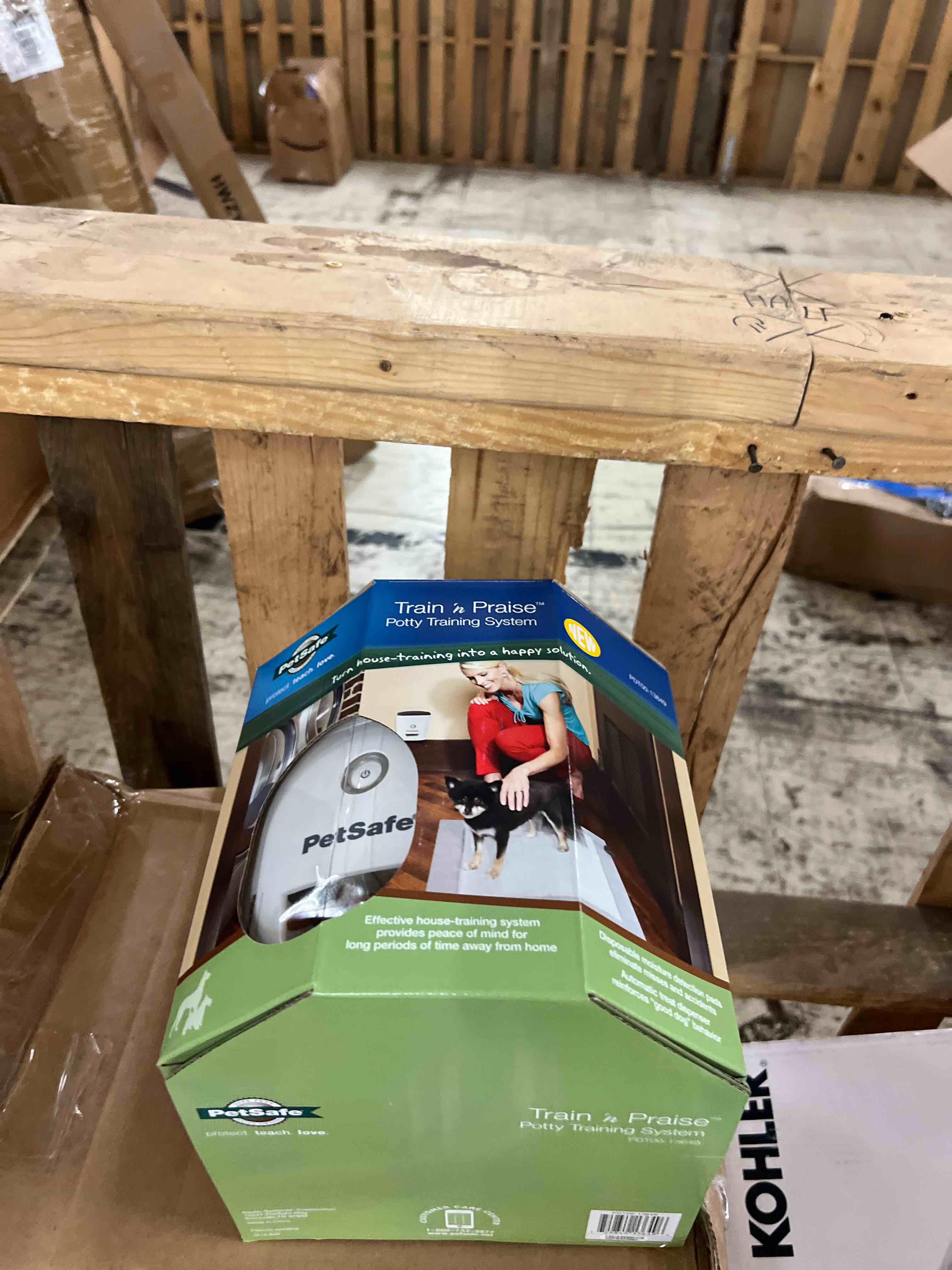 https://s3.amazonaws.com/lotting-images-prod/phillipi/BLU4401179_1752084787837.jpeg