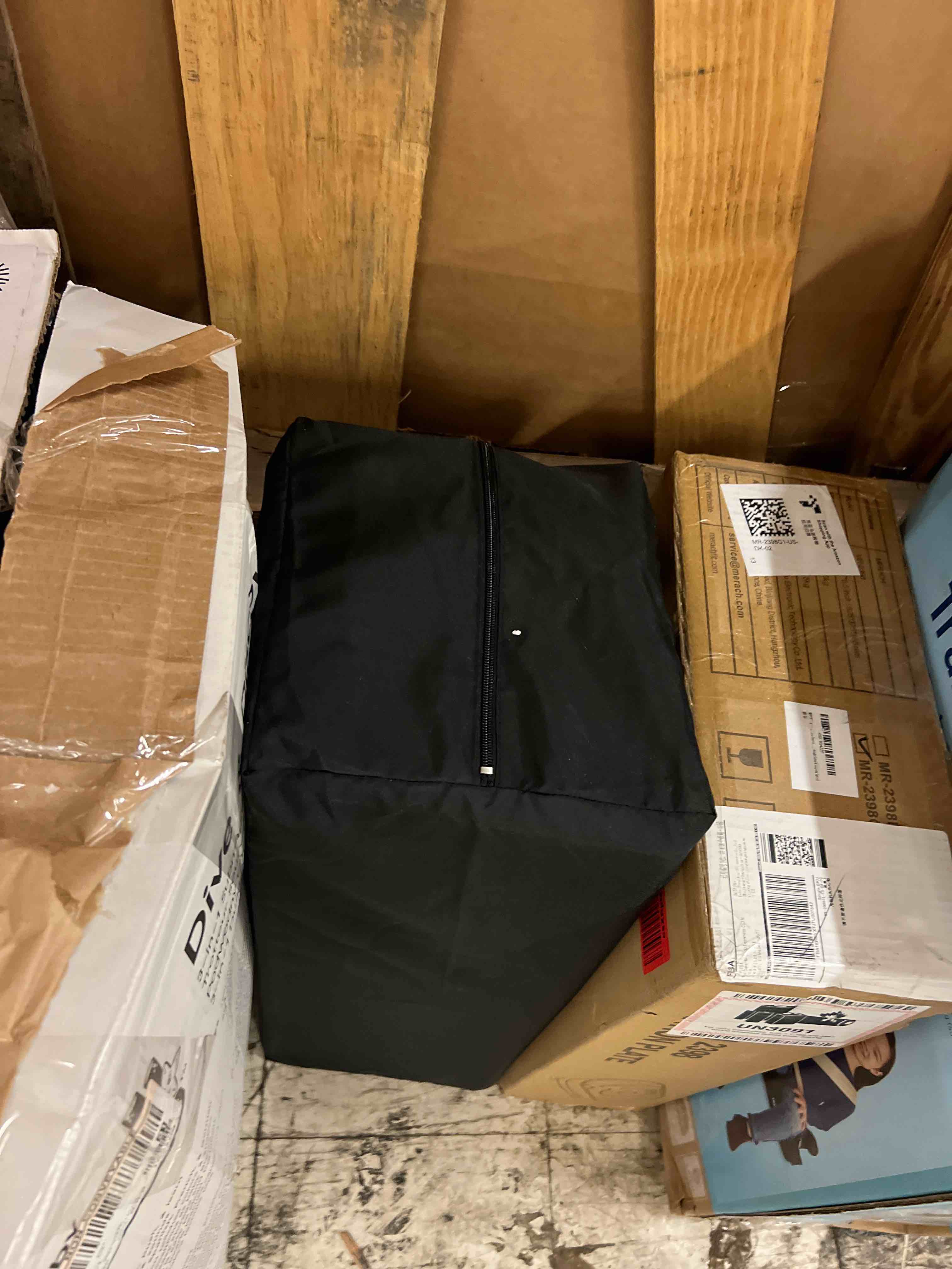 https://s3.amazonaws.com/lotting-images-prod/phillipi/BLU4401187_1752087416251.jpeg