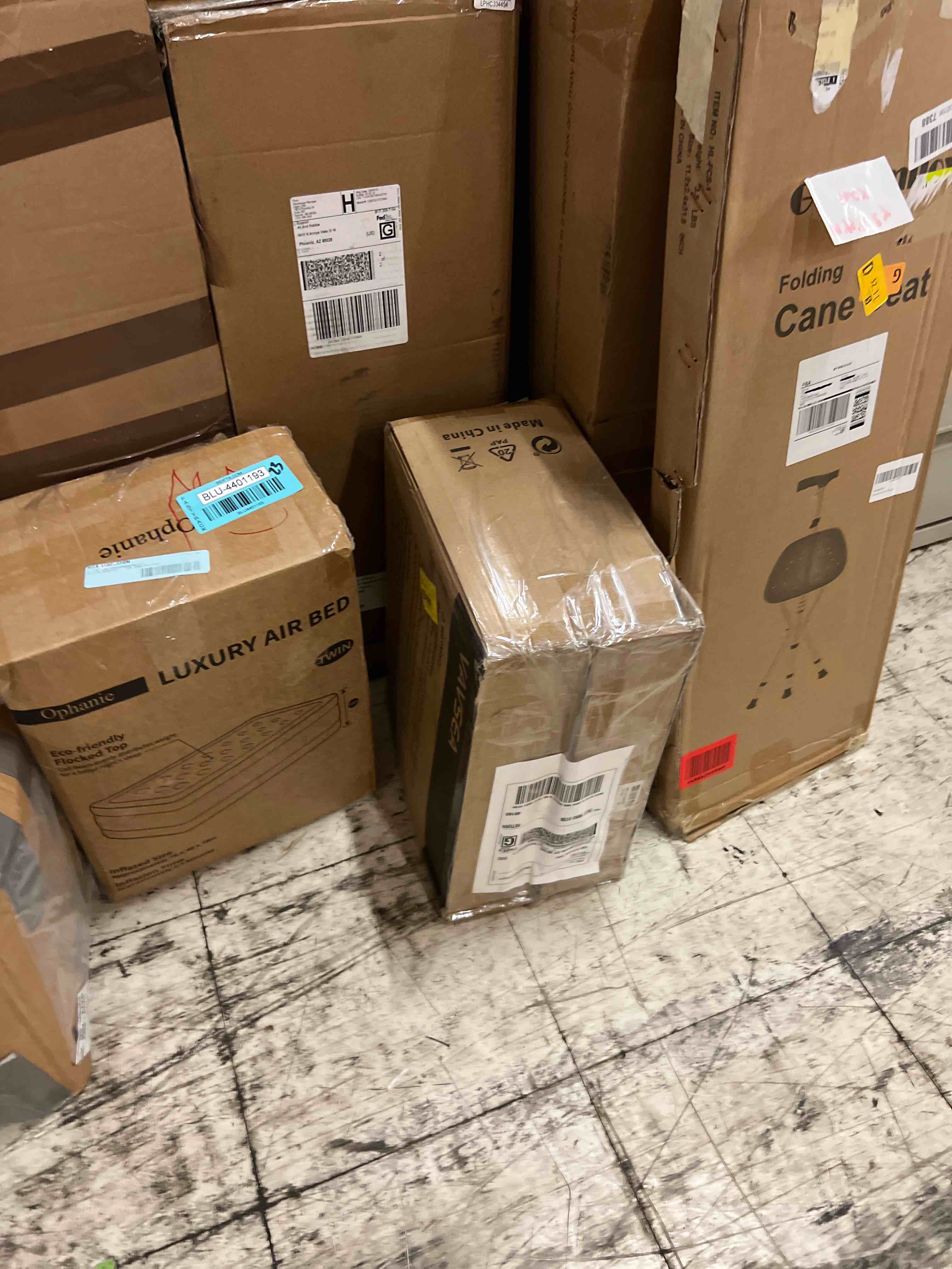 https://s3.amazonaws.com/lotting-images-prod/phillipi/BLU4401196_1752102833170.jpeg