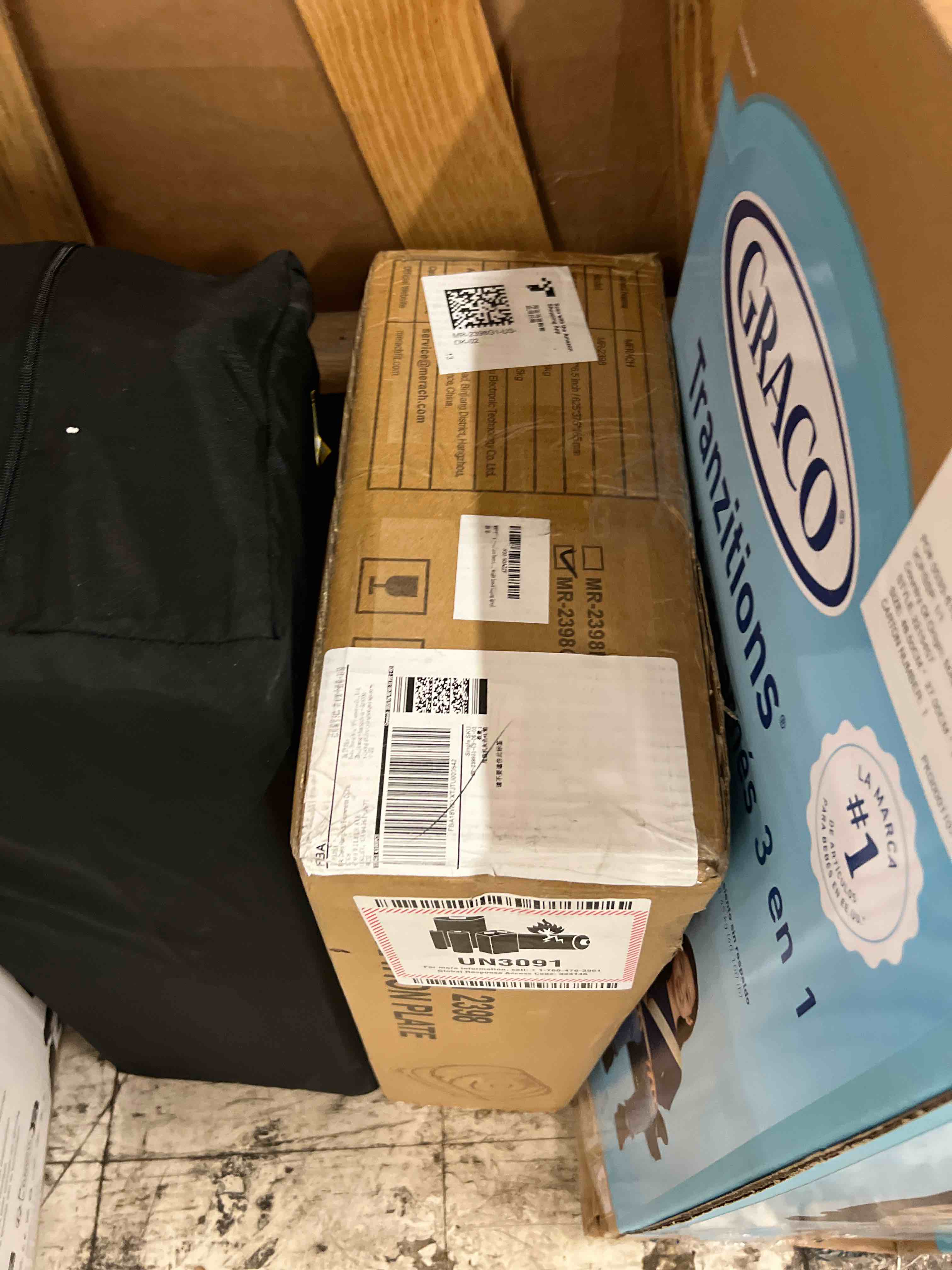 https://s3.amazonaws.com/lotting-images-prod/phillipi/BLU4401198_1752087458718.jpeg