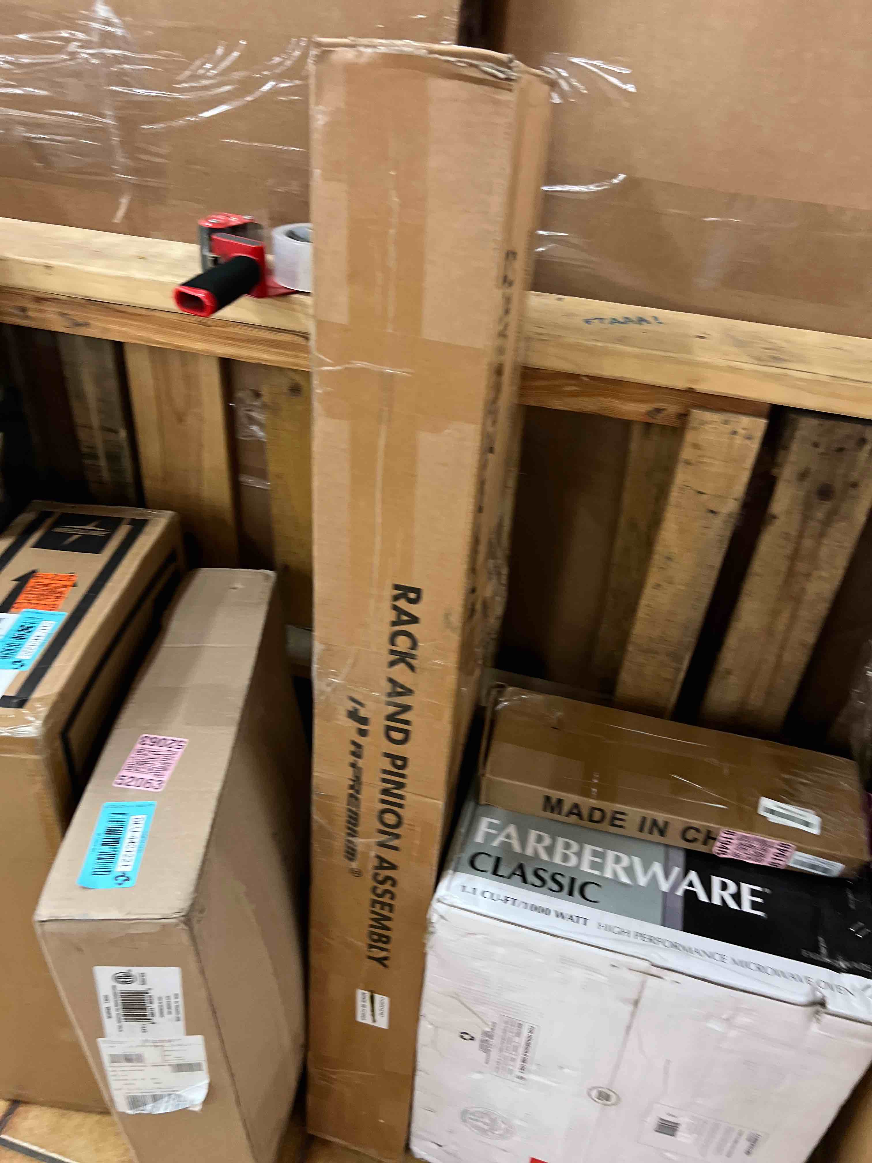 https://s3.amazonaws.com/lotting-images-prod/phillipi/BLU4401222_1752156055395.jpeg