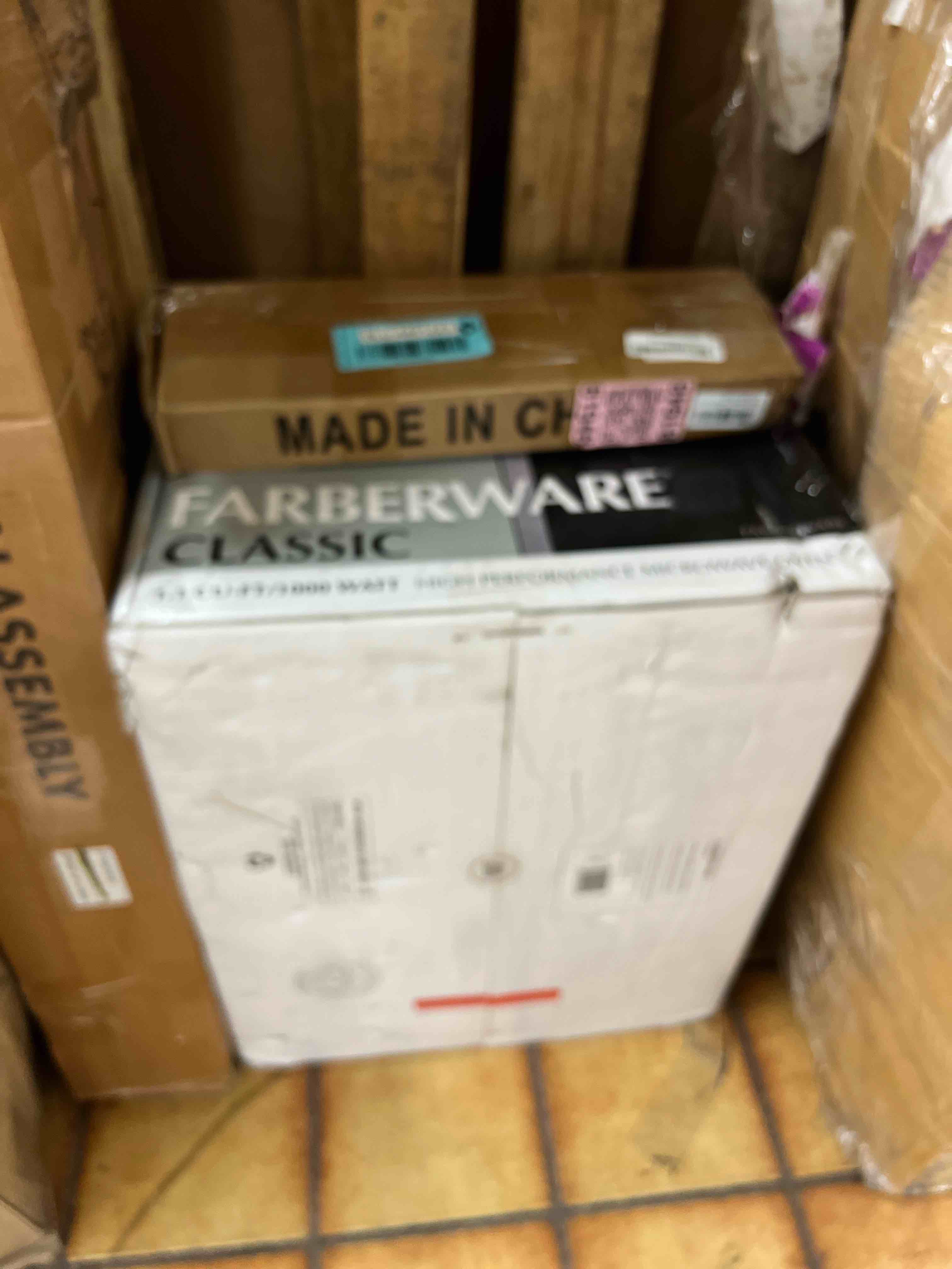 https://s3.amazonaws.com/lotting-images-prod/phillipi/BLU4401224_1752156099007.jpeg