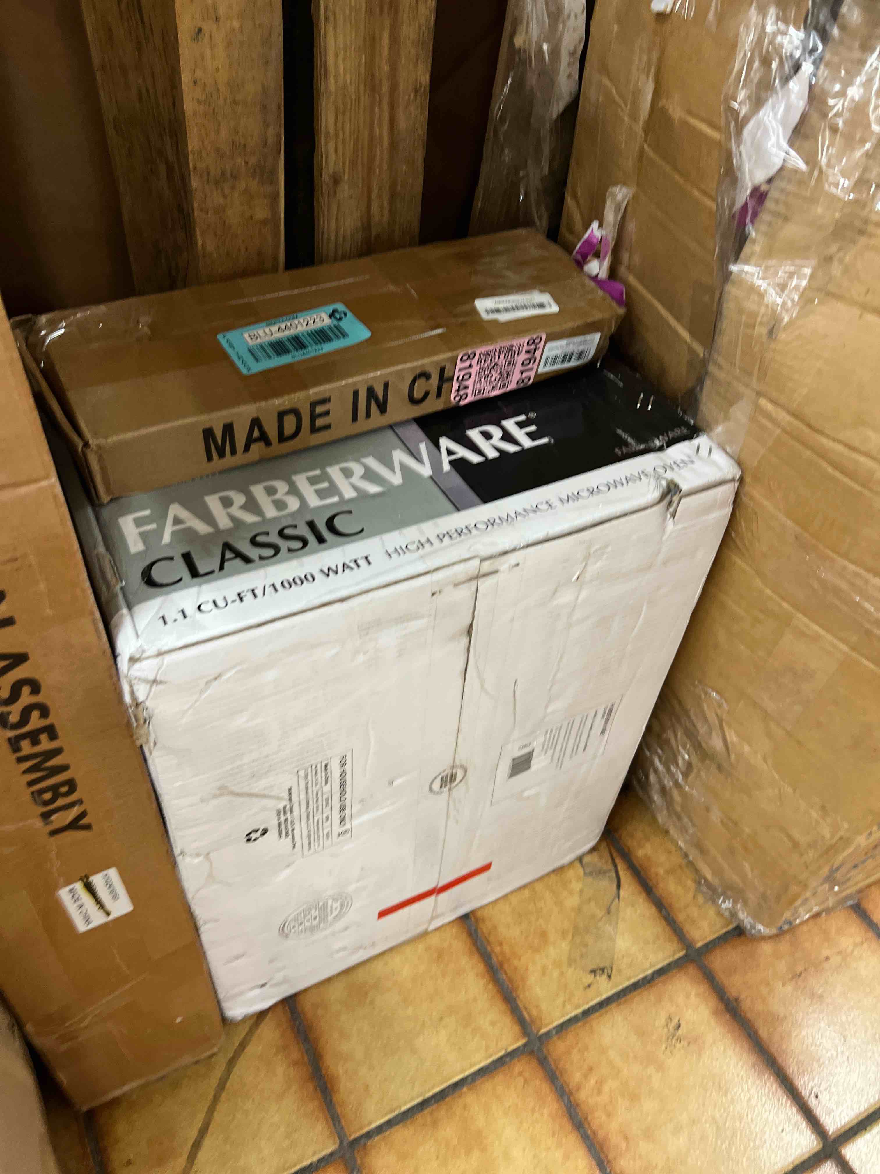 https://s3.amazonaws.com/lotting-images-prod/phillipi/BLU4401224_1752156100639.jpeg