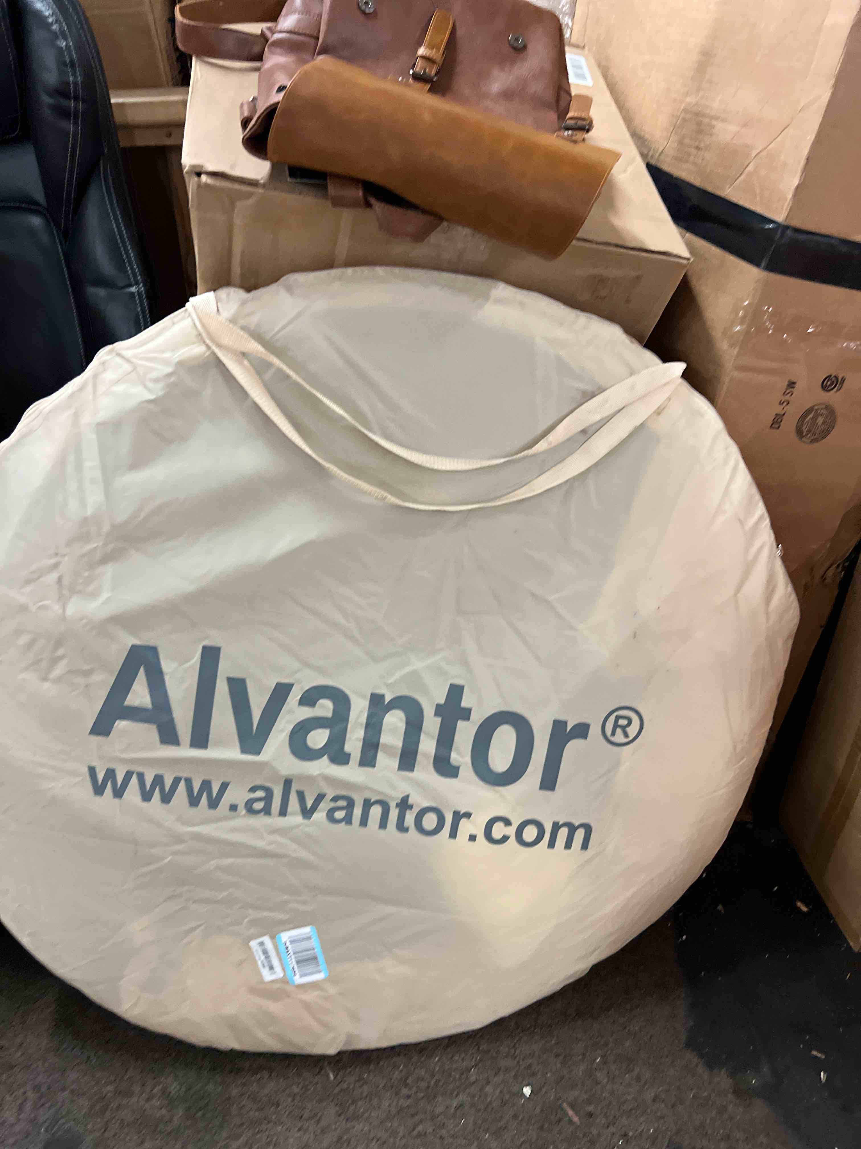 https://s3.amazonaws.com/lotting-images-prod/phillipi/BLU4401231_1752178223963.jpeg