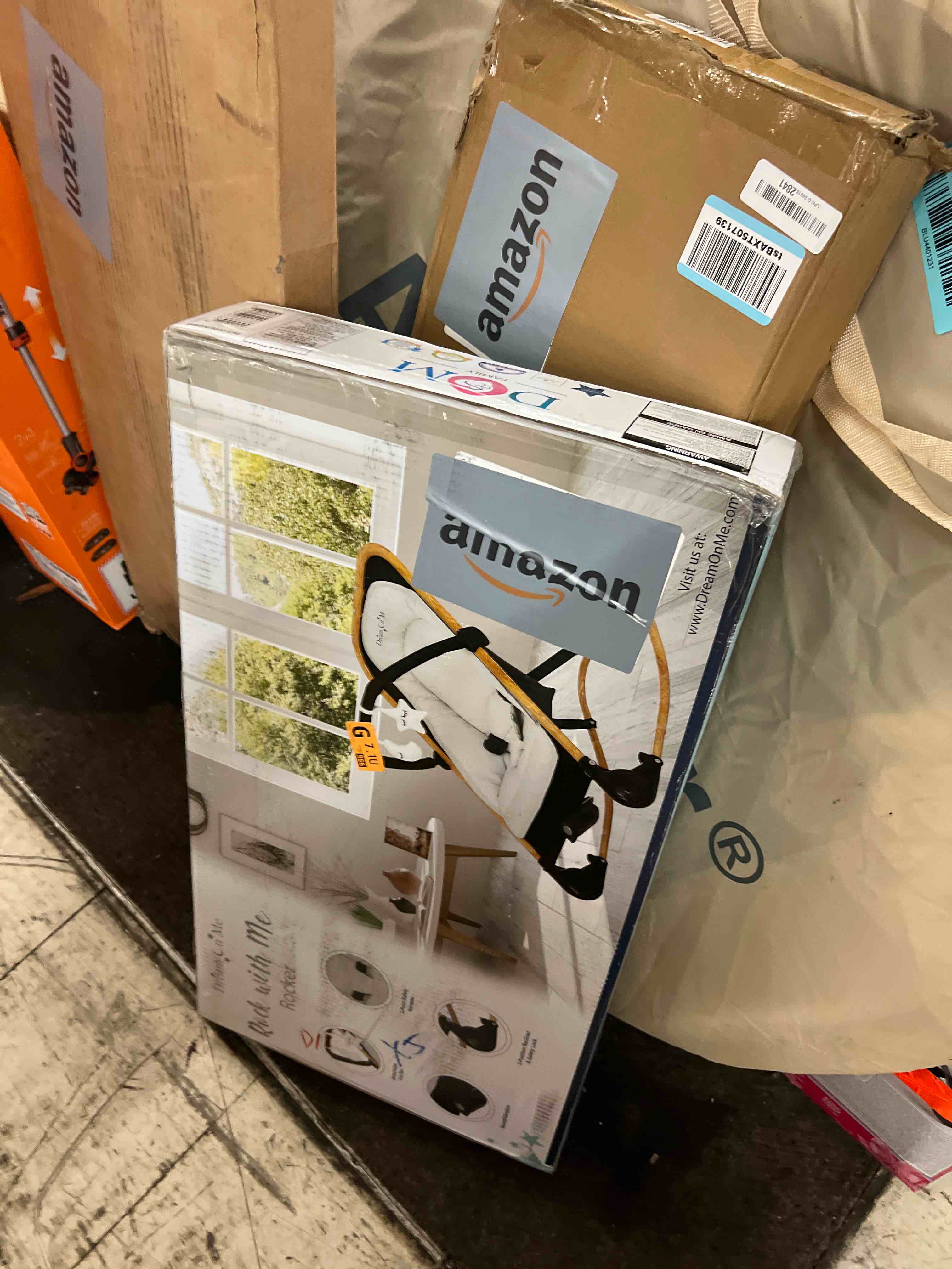 https://s3.amazonaws.com/lotting-images-prod/phillipi/BLU4401238_1752179311408.jpeg