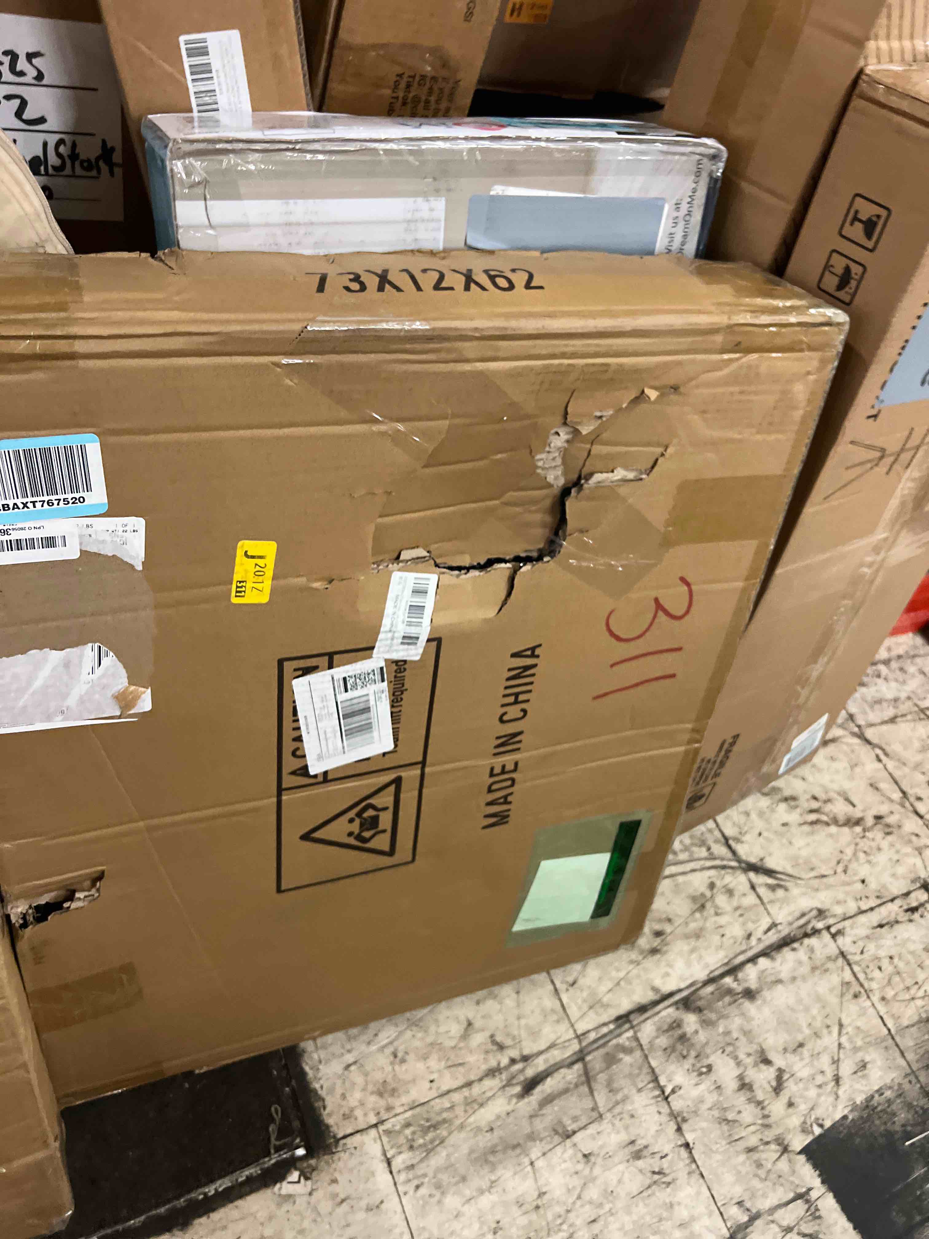 https://s3.amazonaws.com/lotting-images-prod/phillipi/BLU4401243_1752180965839.jpeg