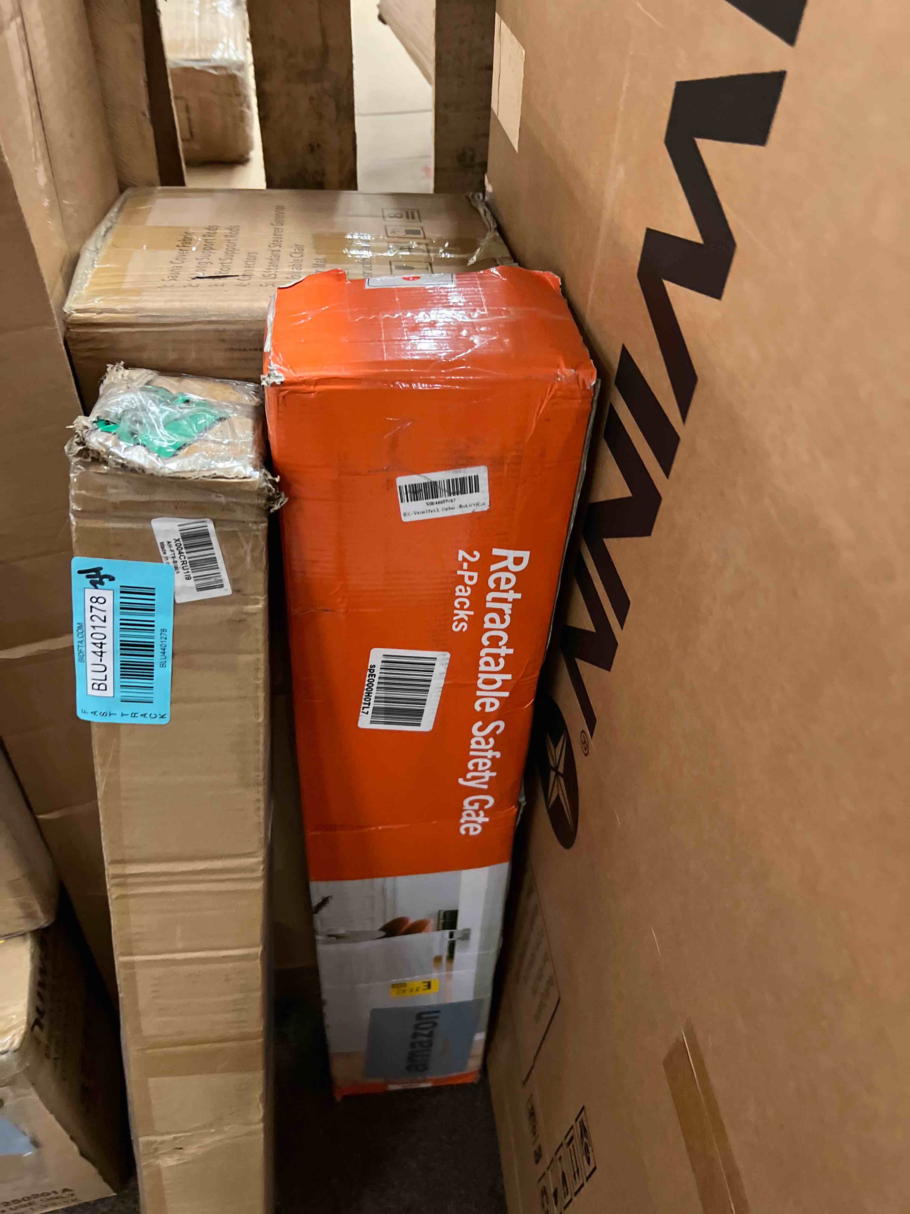 https://s3.amazonaws.com/lotting-images-prod/phillipi/BLU4401279_1752186920231.jpeg