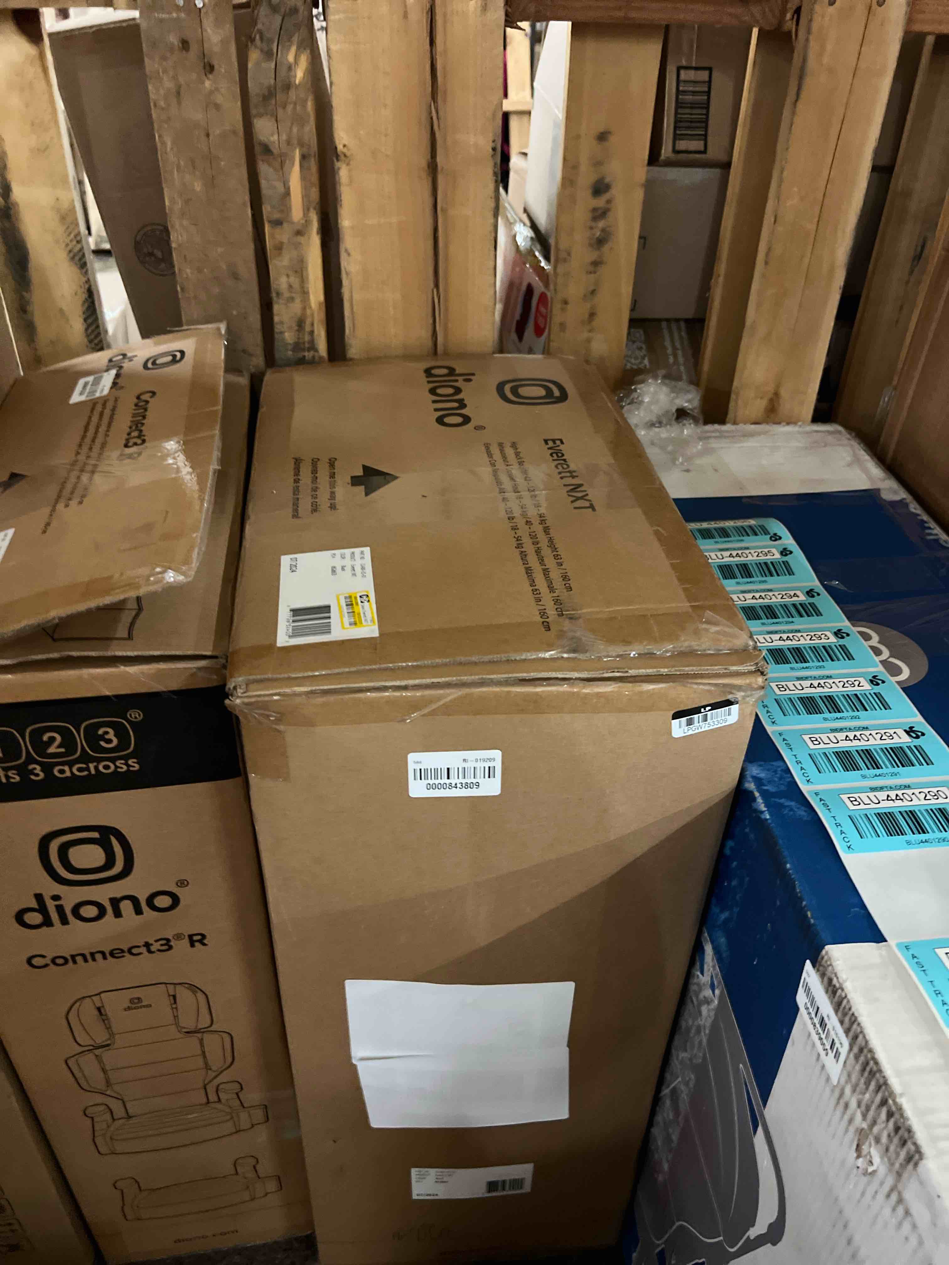 https://s3.amazonaws.com/lotting-images-prod/phillipi/BLU4401284_1752210642285.jpeg