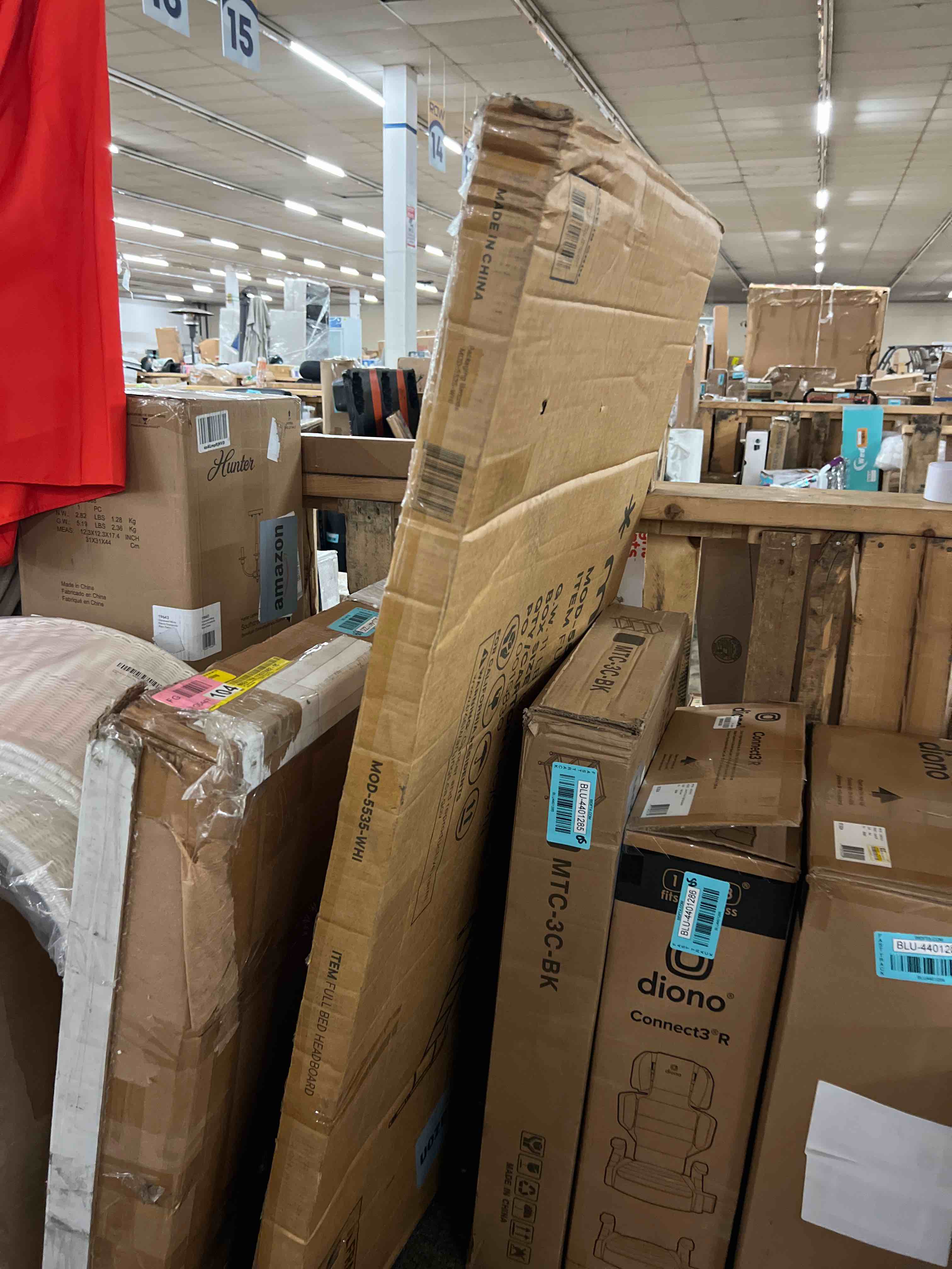 https://s3.amazonaws.com/lotting-images-prod/phillipi/BLU4401287_1752210903043.jpeg