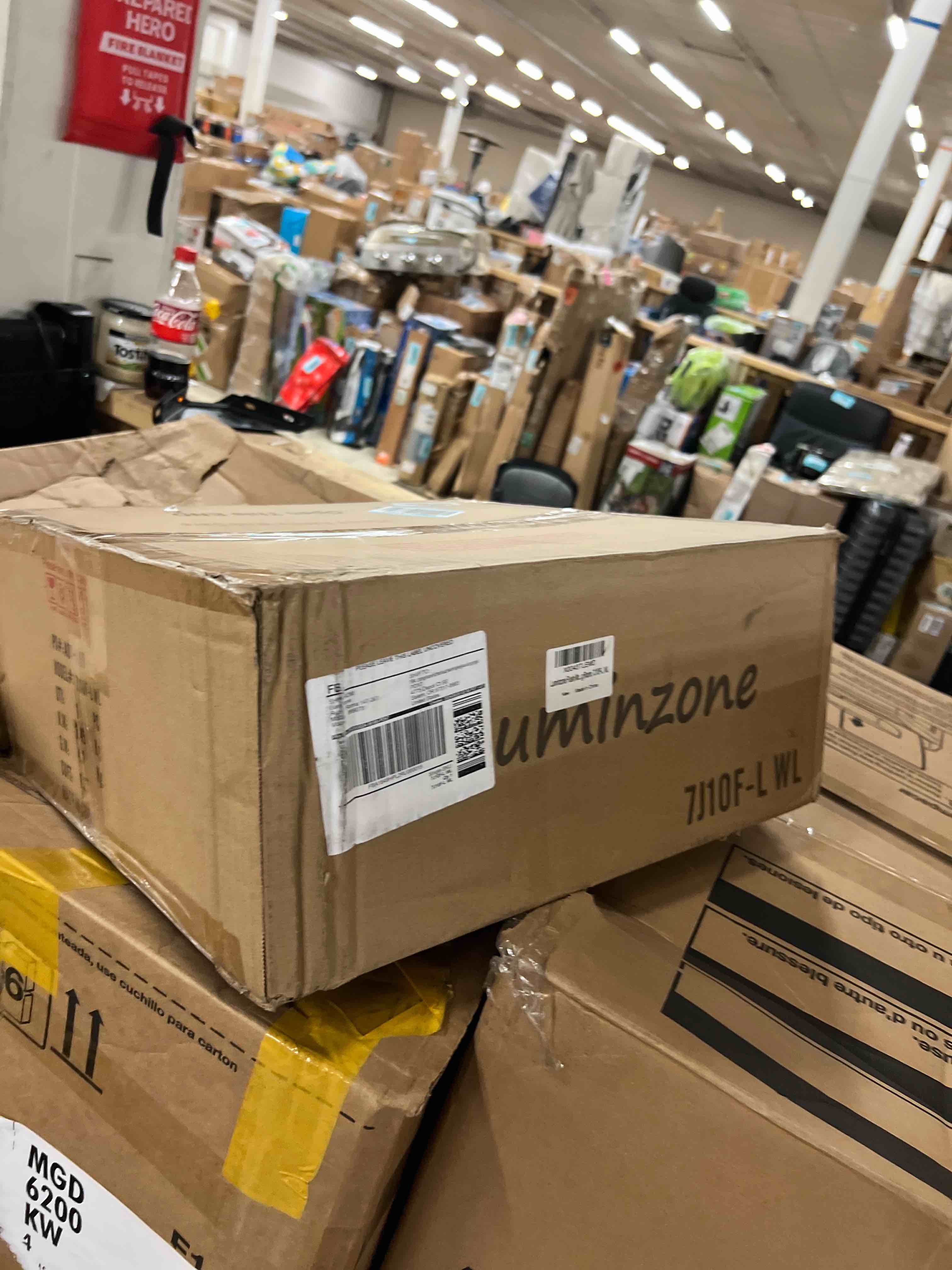 https://s3.amazonaws.com/lotting-images-prod/phillipi/BLU4401294_1752211457008.jpeg