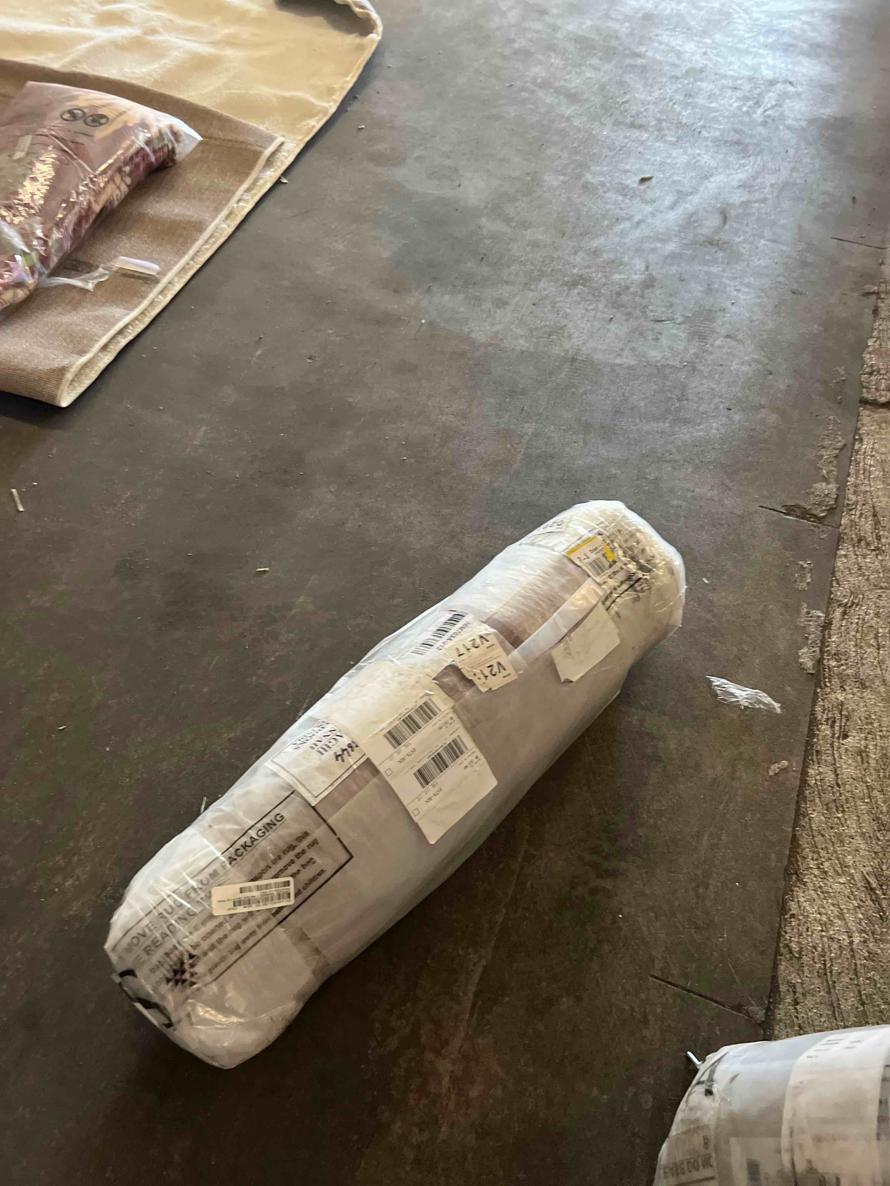 https://s3.amazonaws.com/lotting-images-prod/phillipi/BLU4401427_1752605512327.jpeg