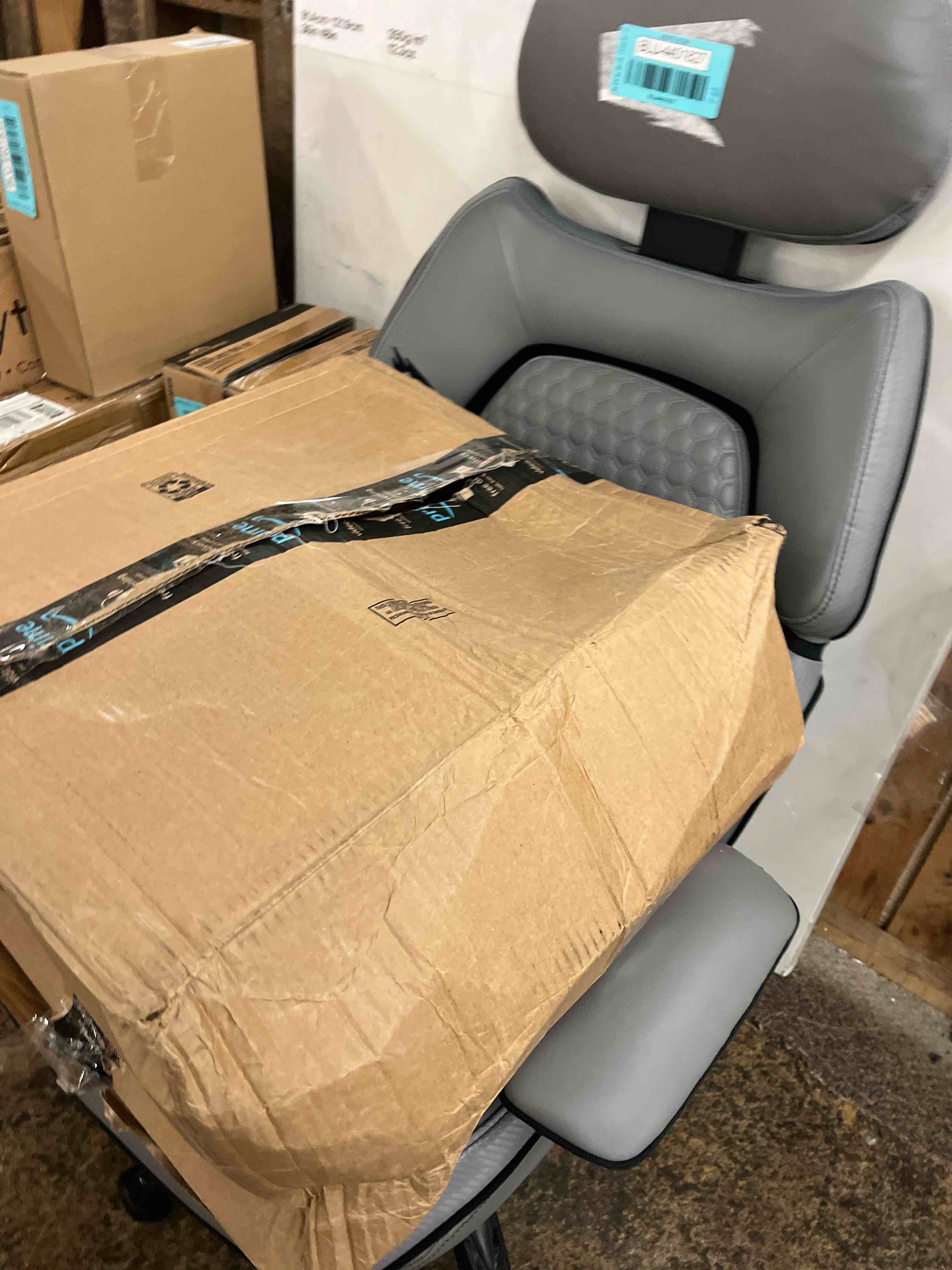 https://s3.amazonaws.com/lotting-images-prod/phillipi/BLU4401846_1751559954466.jpeg