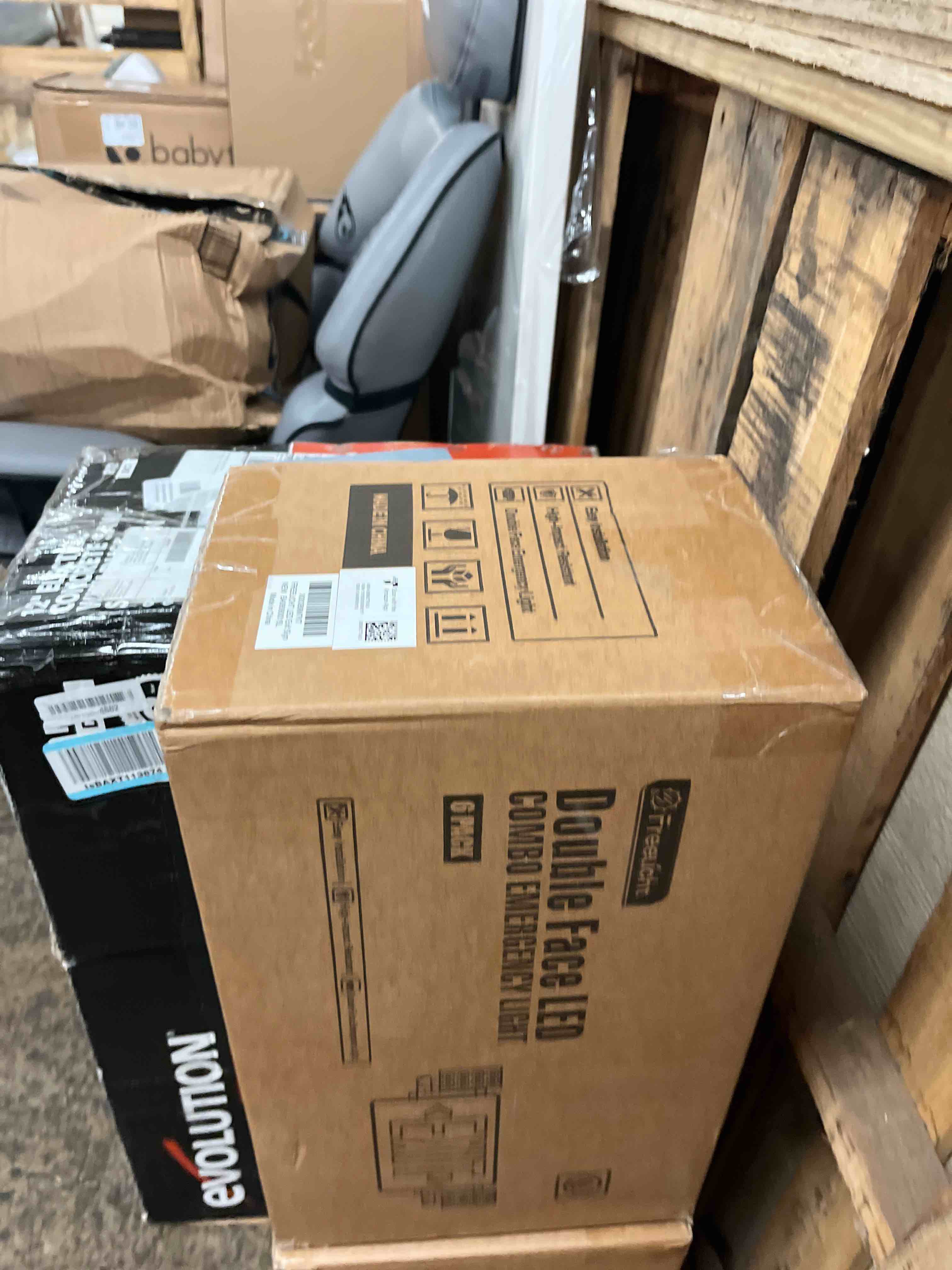 https://s3.amazonaws.com/lotting-images-prod/phillipi/BLU4401871_1751561788379.jpeg