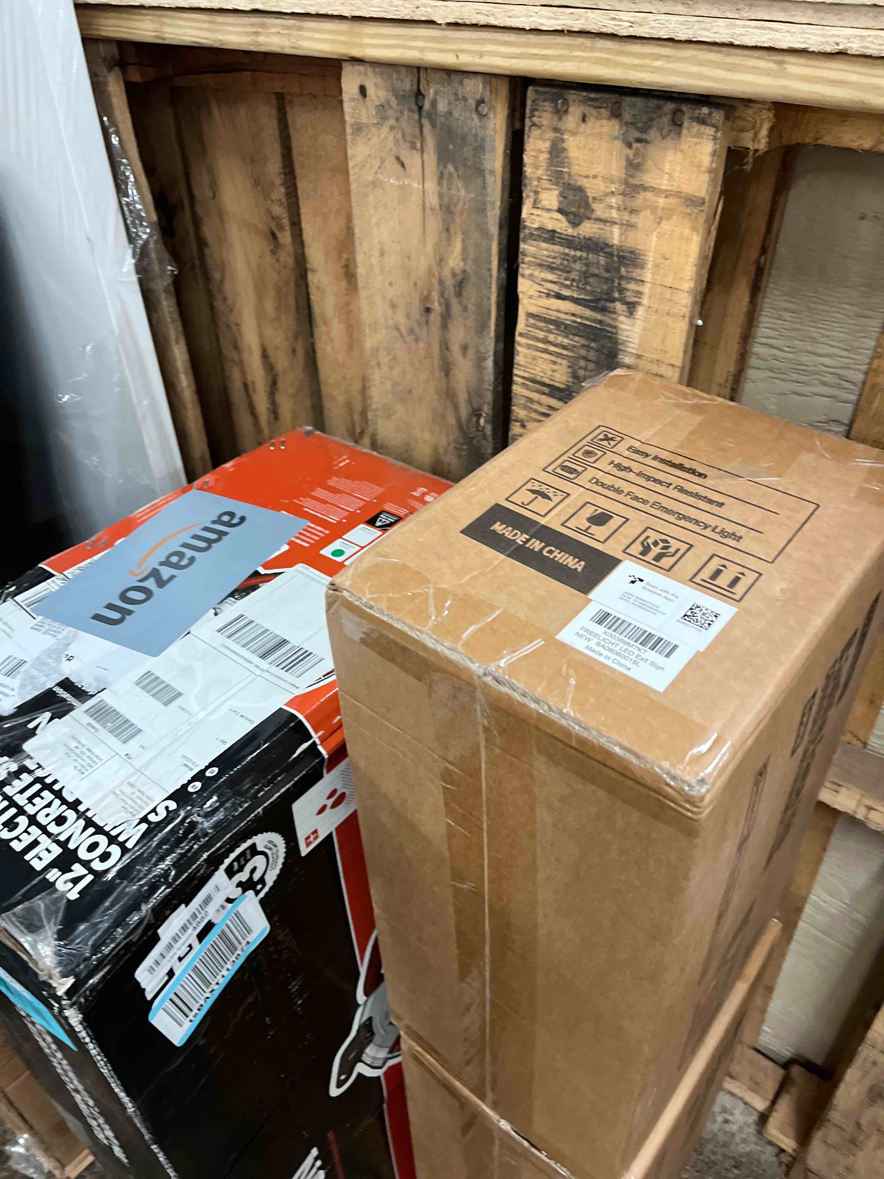 https://s3.amazonaws.com/lotting-images-prod/phillipi/BLU4401871_1751561789925.jpeg