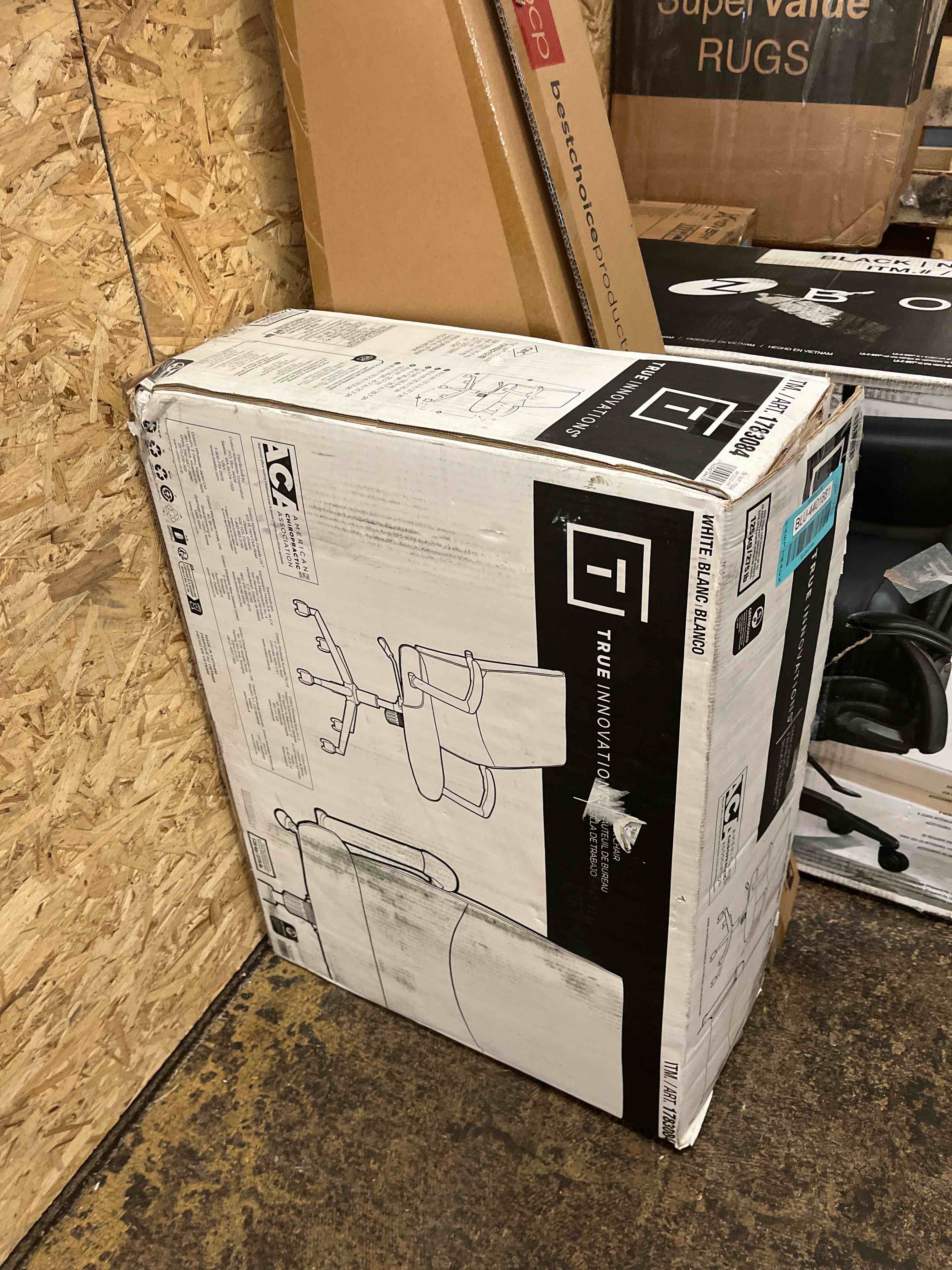 https://s3.amazonaws.com/lotting-images-prod/phillipi/BLU4401881_1751639019299.jpeg