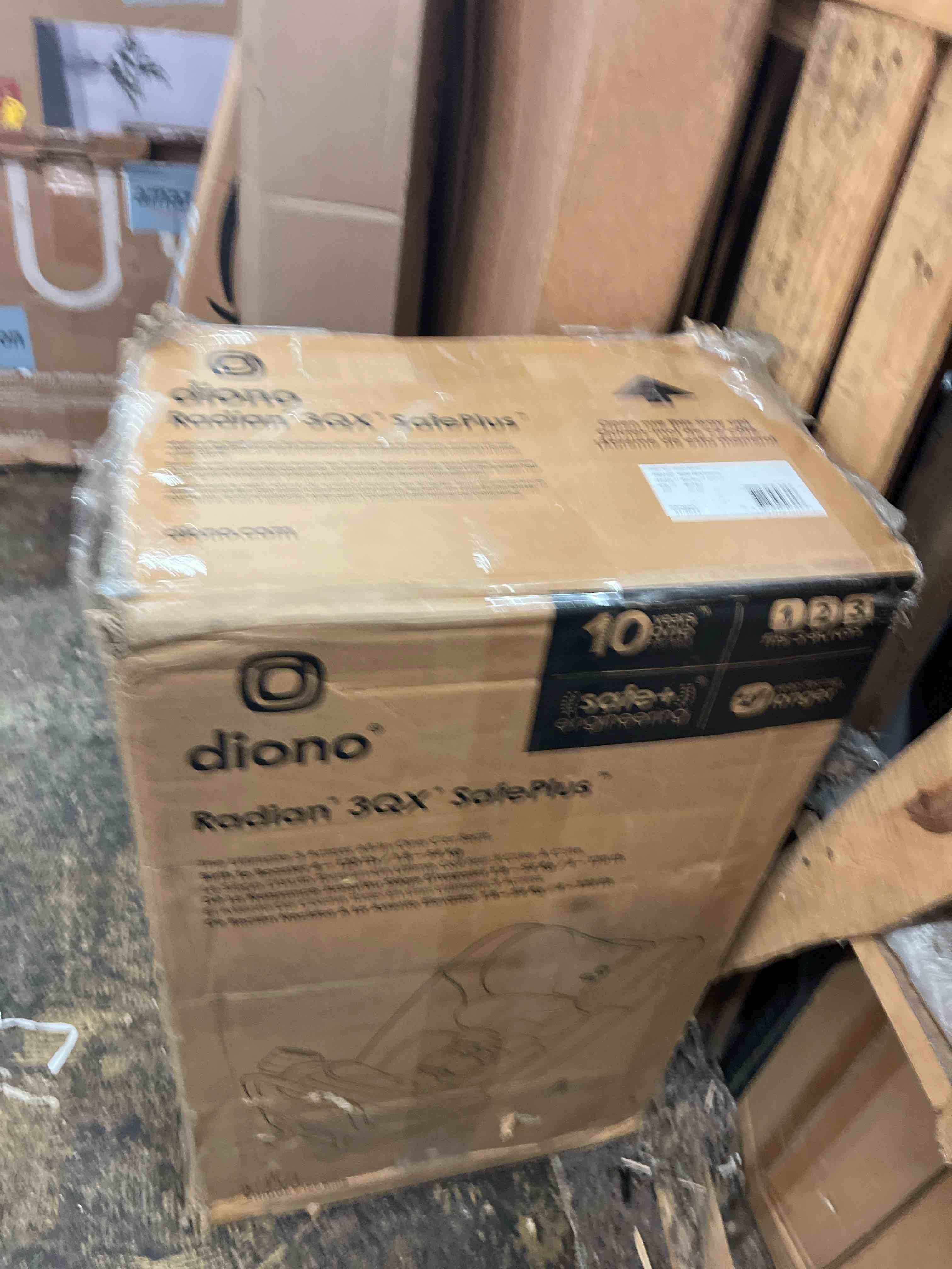 https://s3.amazonaws.com/lotting-images-prod/phillipi/BLU4401939_1751575116056.jpeg
