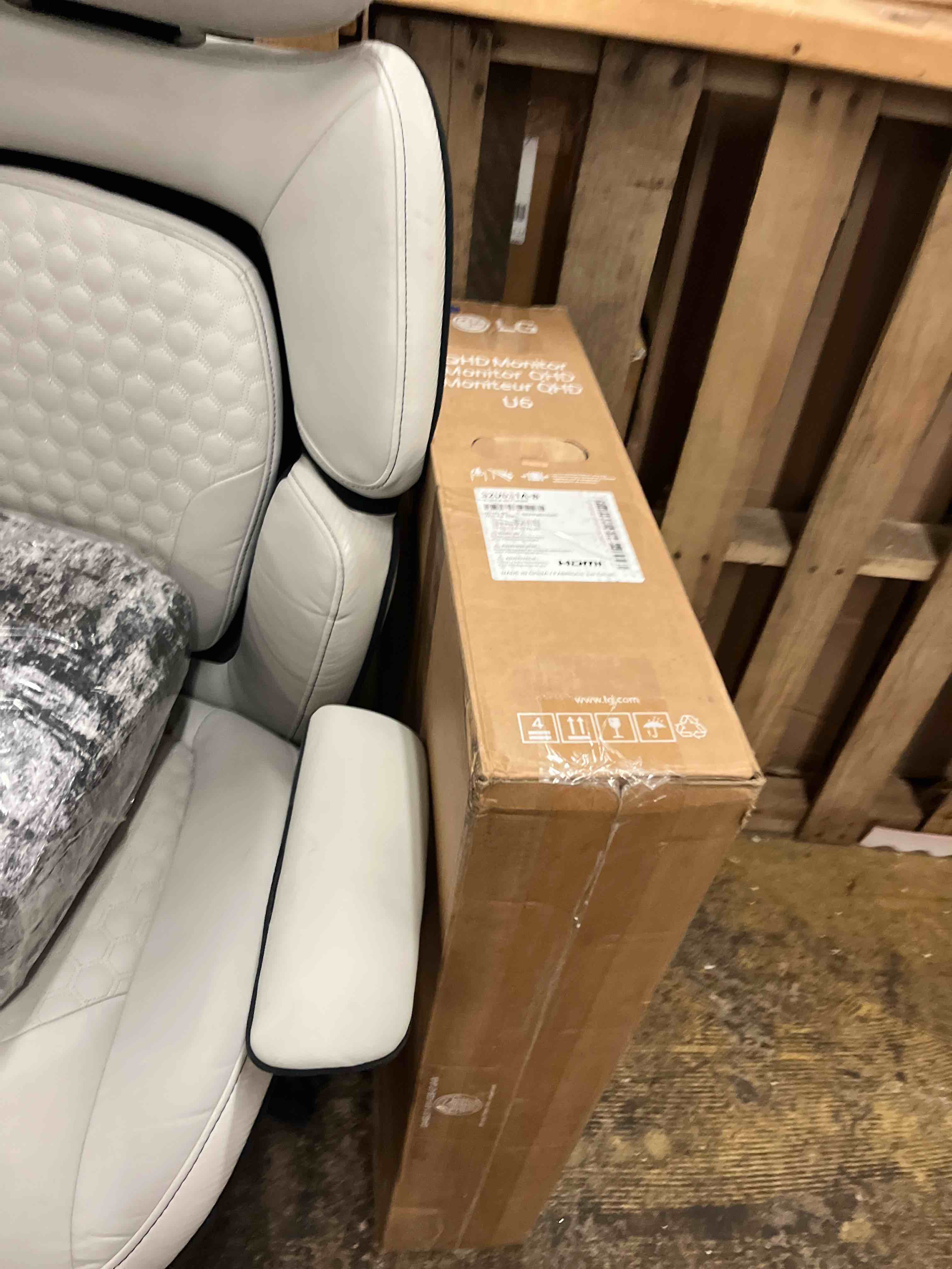 https://s3.amazonaws.com/lotting-images-prod/phillipi/BLU4401951_1751577065687.jpeg