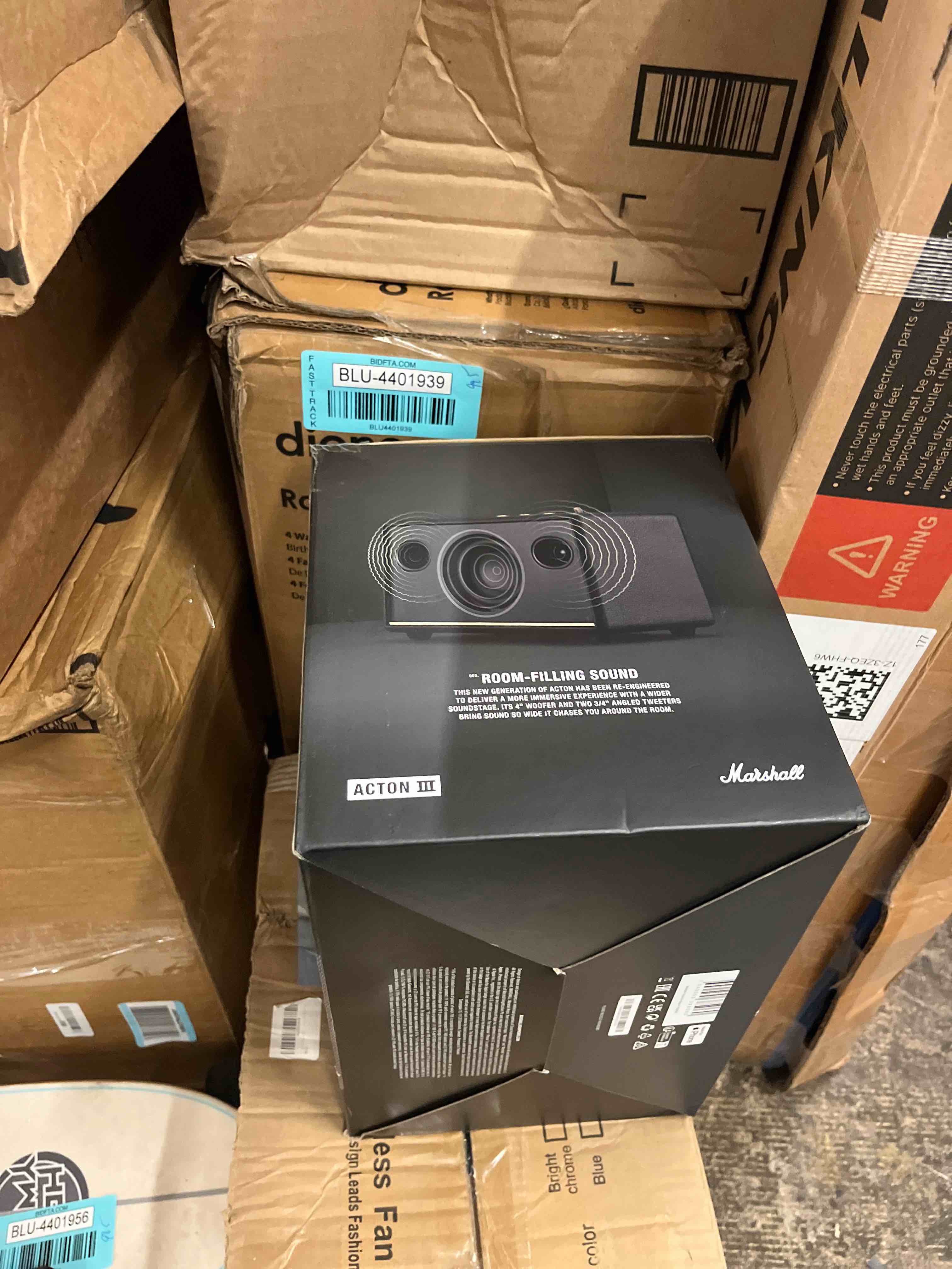 https://s3.amazonaws.com/lotting-images-prod/phillipi/BLU4401954_1751576600922.jpeg