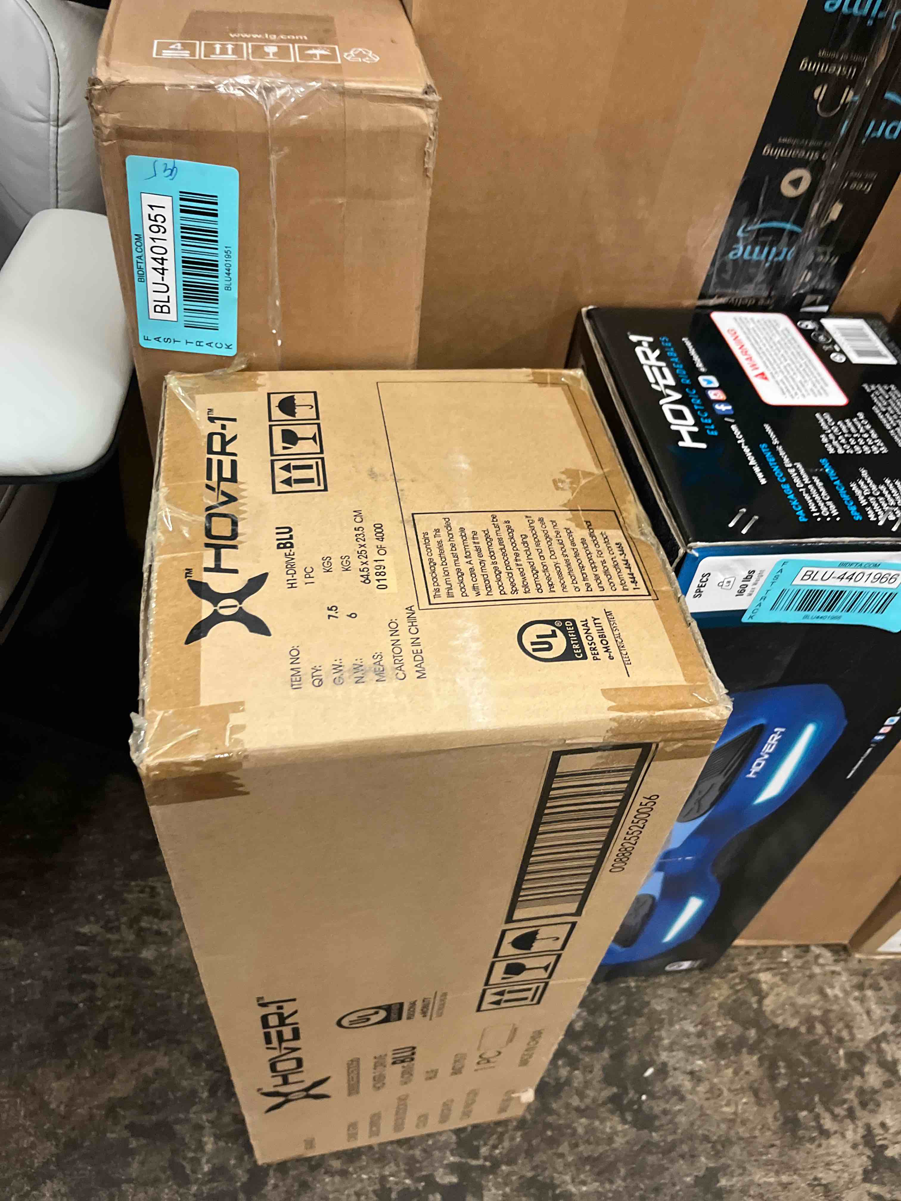 https://s3.amazonaws.com/lotting-images-prod/phillipi/BLU4401973_1751578754844.jpeg