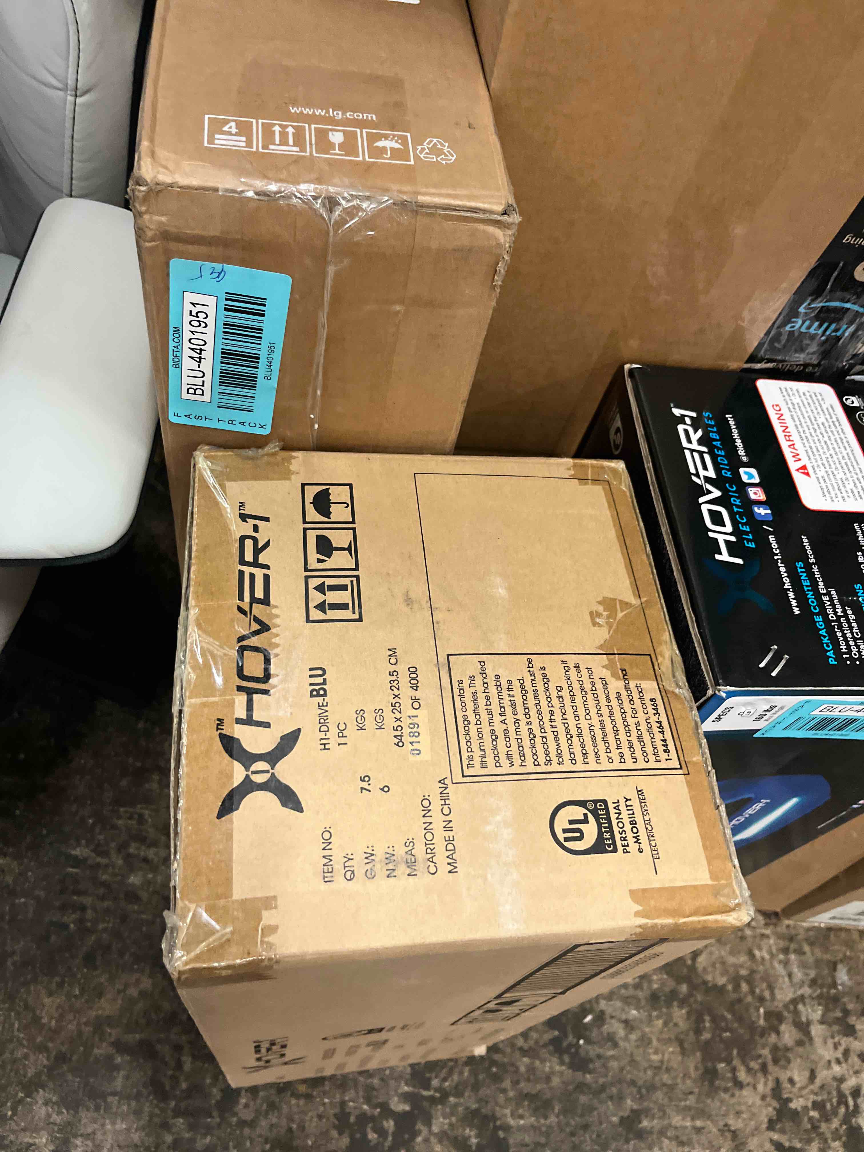https://s3.amazonaws.com/lotting-images-prod/phillipi/BLU4401973_1751578756159.jpeg