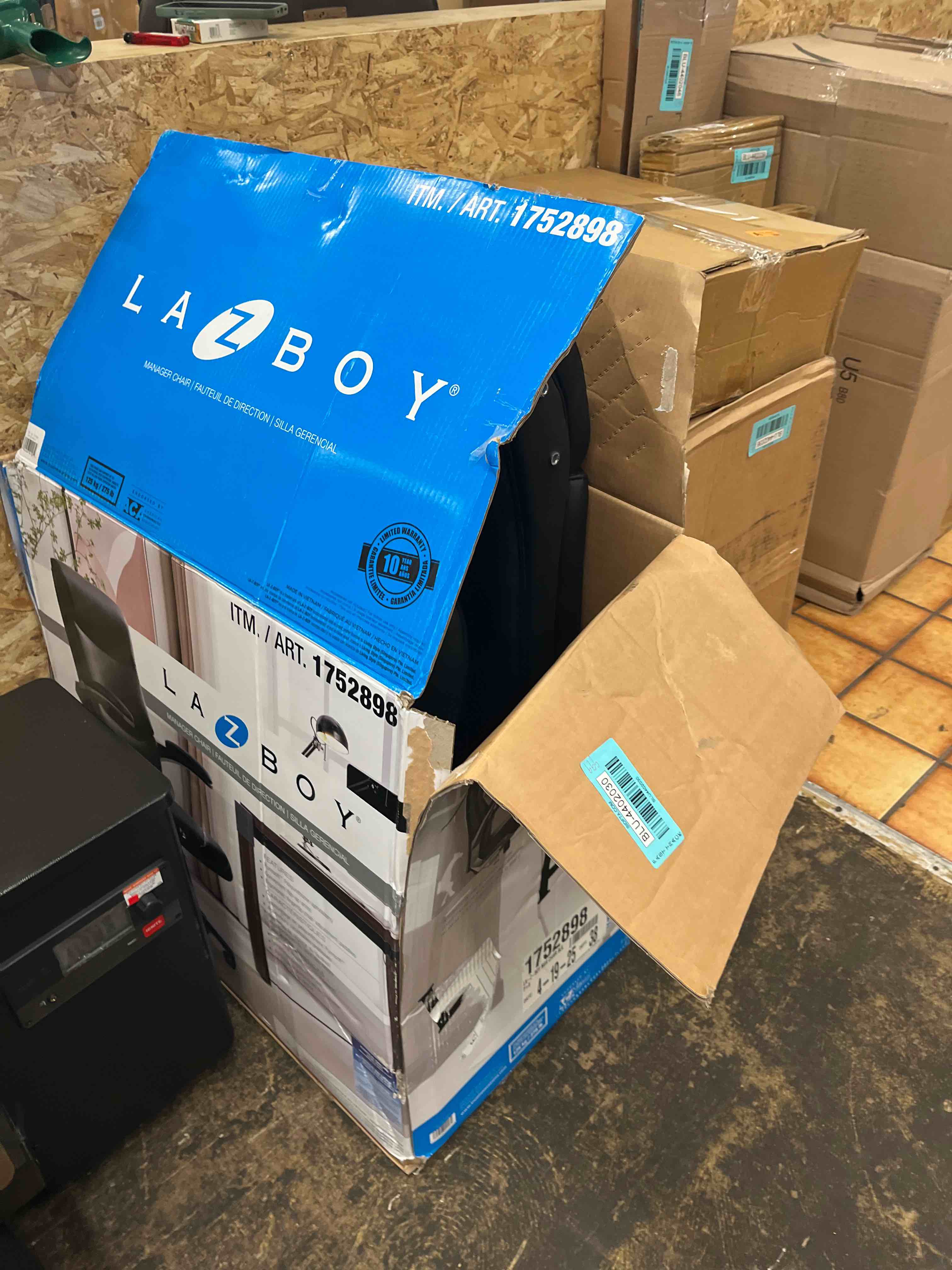 https://s3.amazonaws.com/lotting-images-prod/phillipi/BLU4402030_1751644120951.jpeg