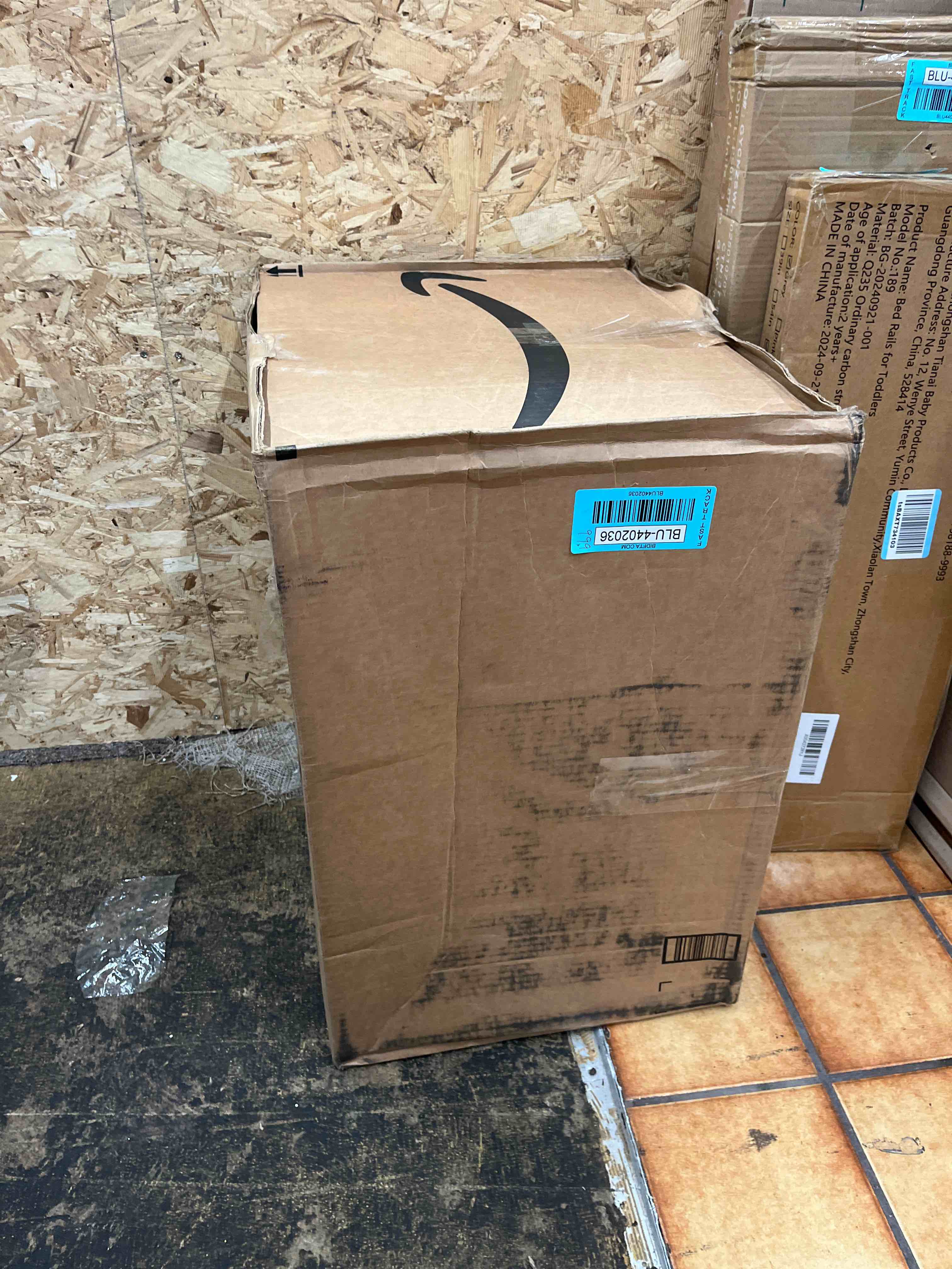 https://s3.amazonaws.com/lotting-images-prod/phillipi/BLU4402036_1751643366851.jpeg