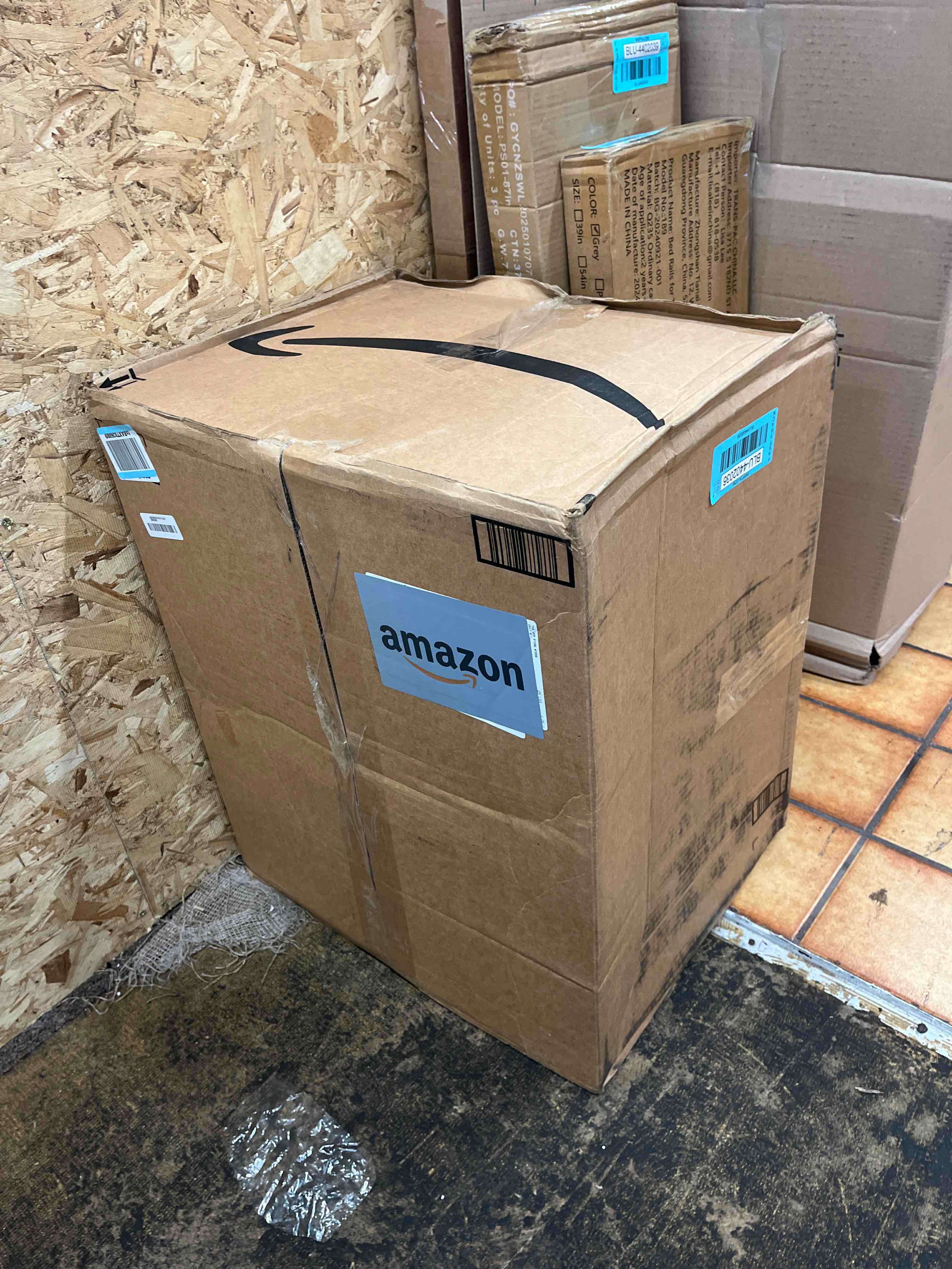 https://s3.amazonaws.com/lotting-images-prod/phillipi/BLU4402036_1751643369263.jpeg
