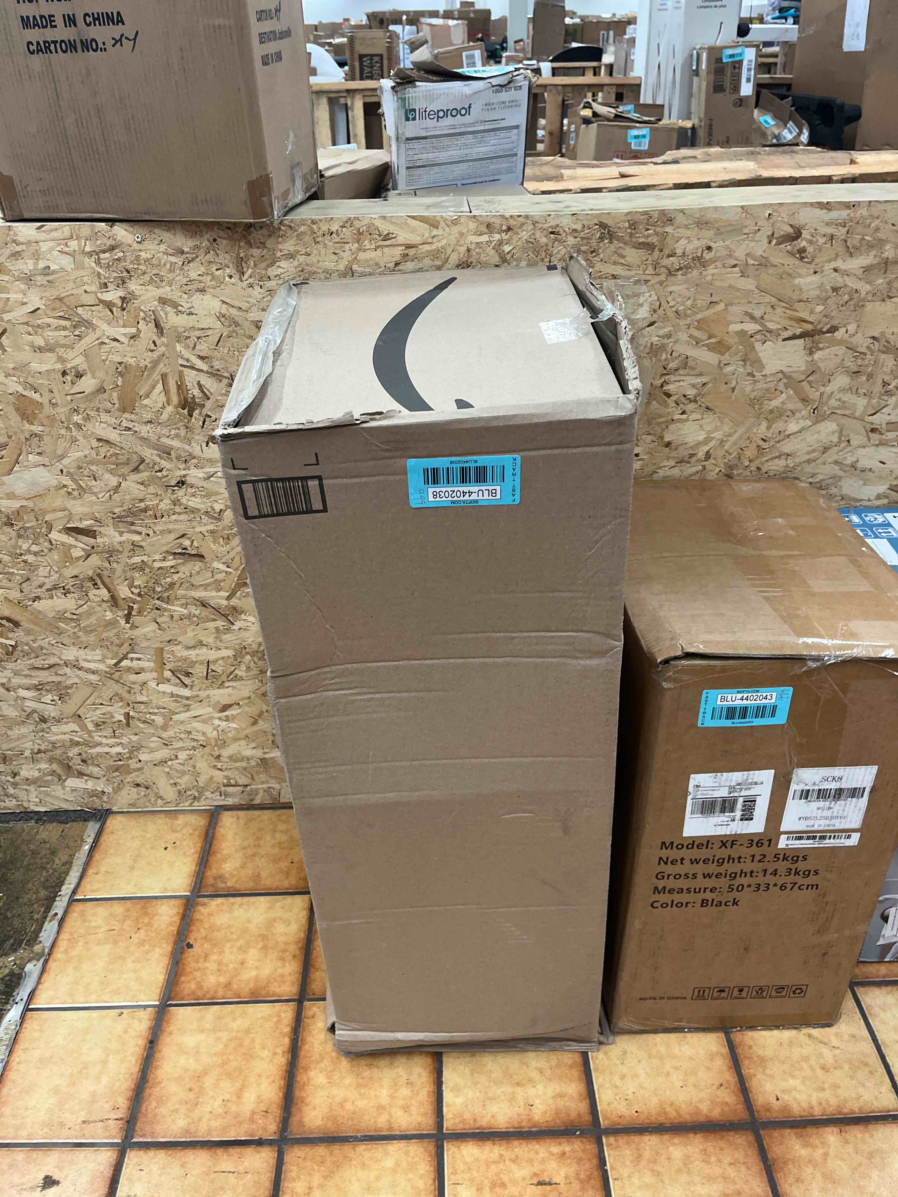 https://s3.amazonaws.com/lotting-images-prod/phillipi/BLU4402038_1751642811014.jpeg