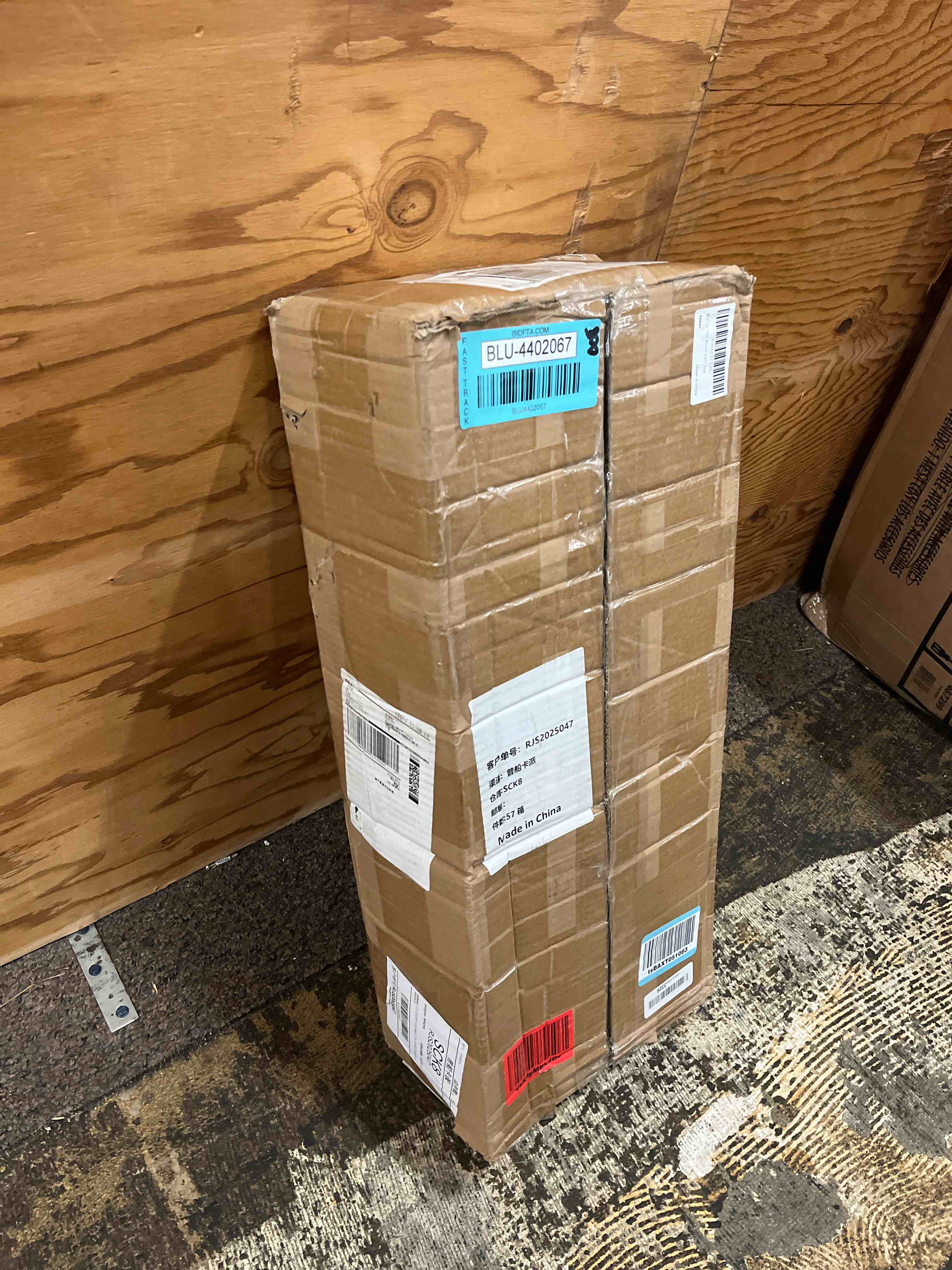https://s3.amazonaws.com/lotting-images-prod/phillipi/BLU4402067_1751909211393.jpeg