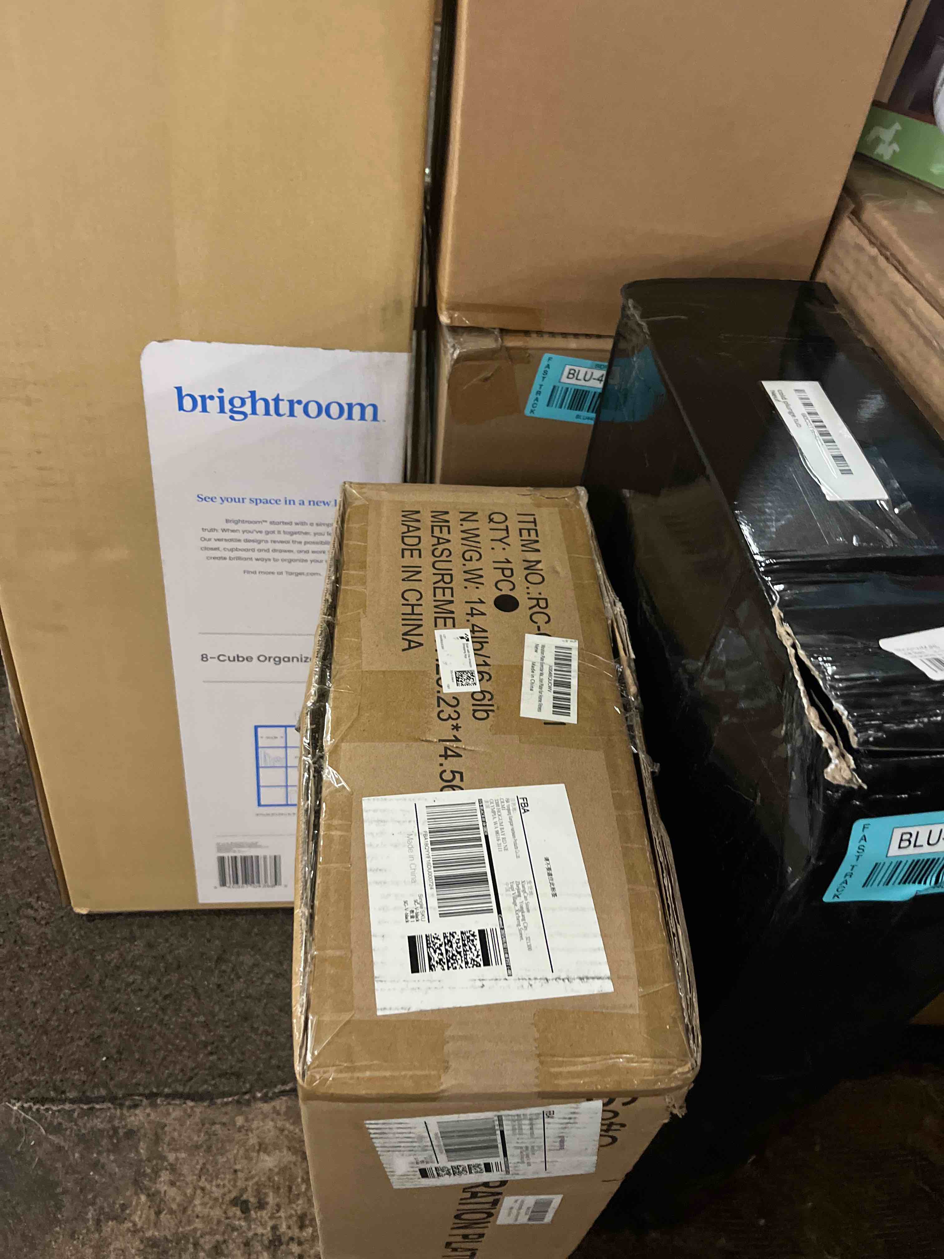 https://s3.amazonaws.com/lotting-images-prod/phillipi/BLU4402275_1751931895282.jpeg