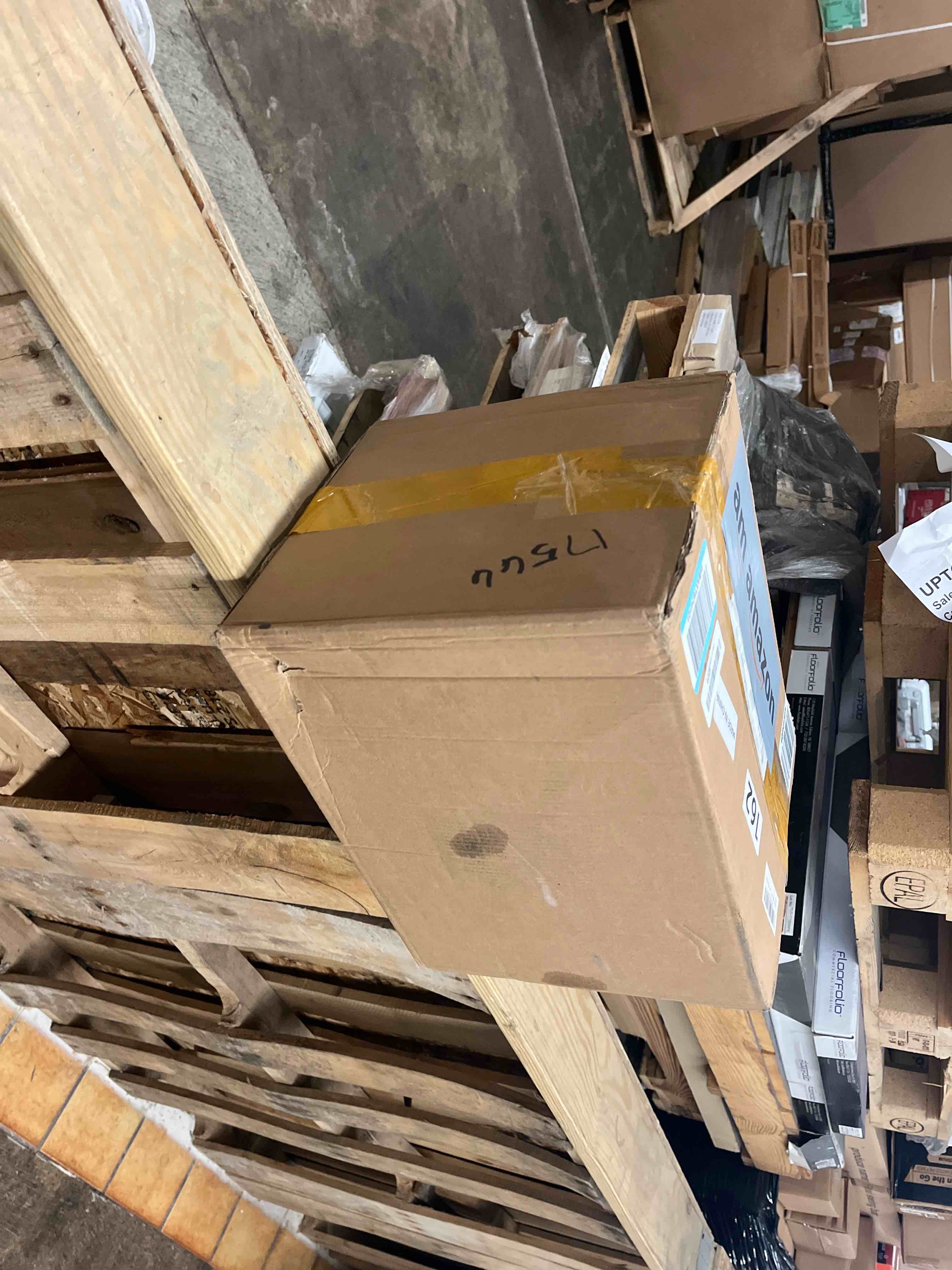 https://s3.amazonaws.com/lotting-images-prod/phillipi/BLU4402316_1752621157598.jpeg