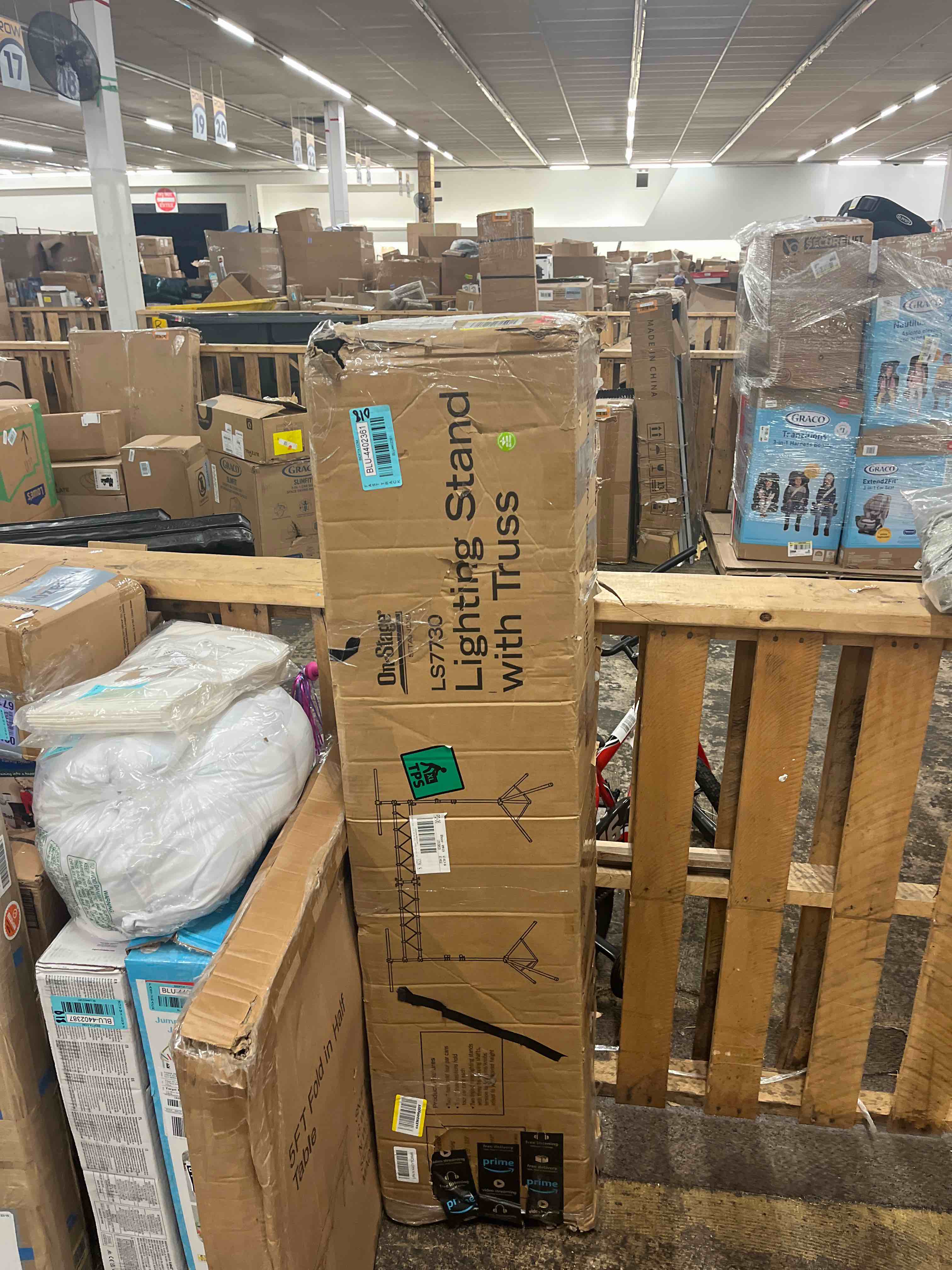 https://s3.amazonaws.com/lotting-images-prod/phillipi/BLU4402361_1752024275970.jpeg