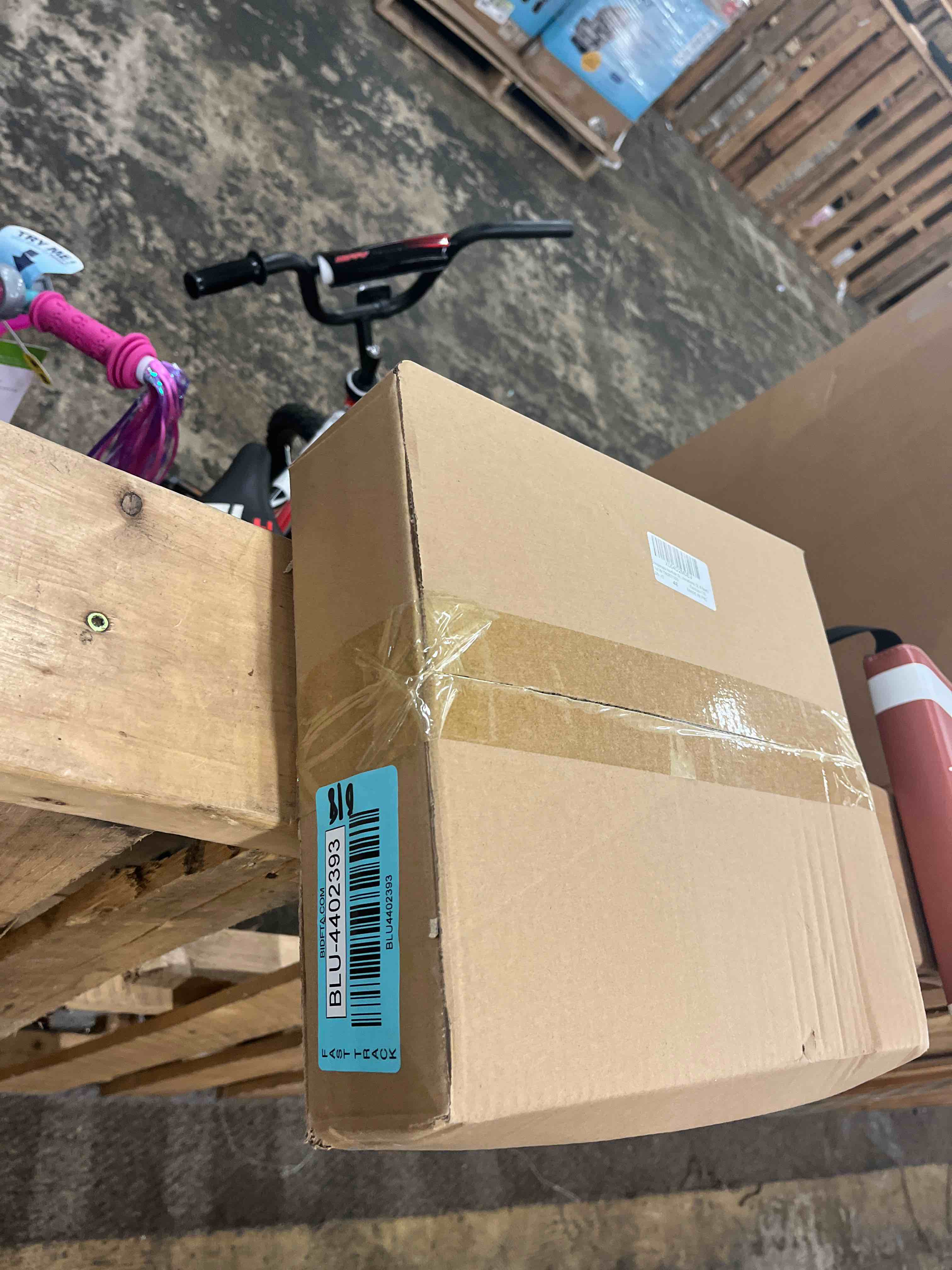 https://s3.amazonaws.com/lotting-images-prod/phillipi/BLU4402393_1752020598251.jpeg