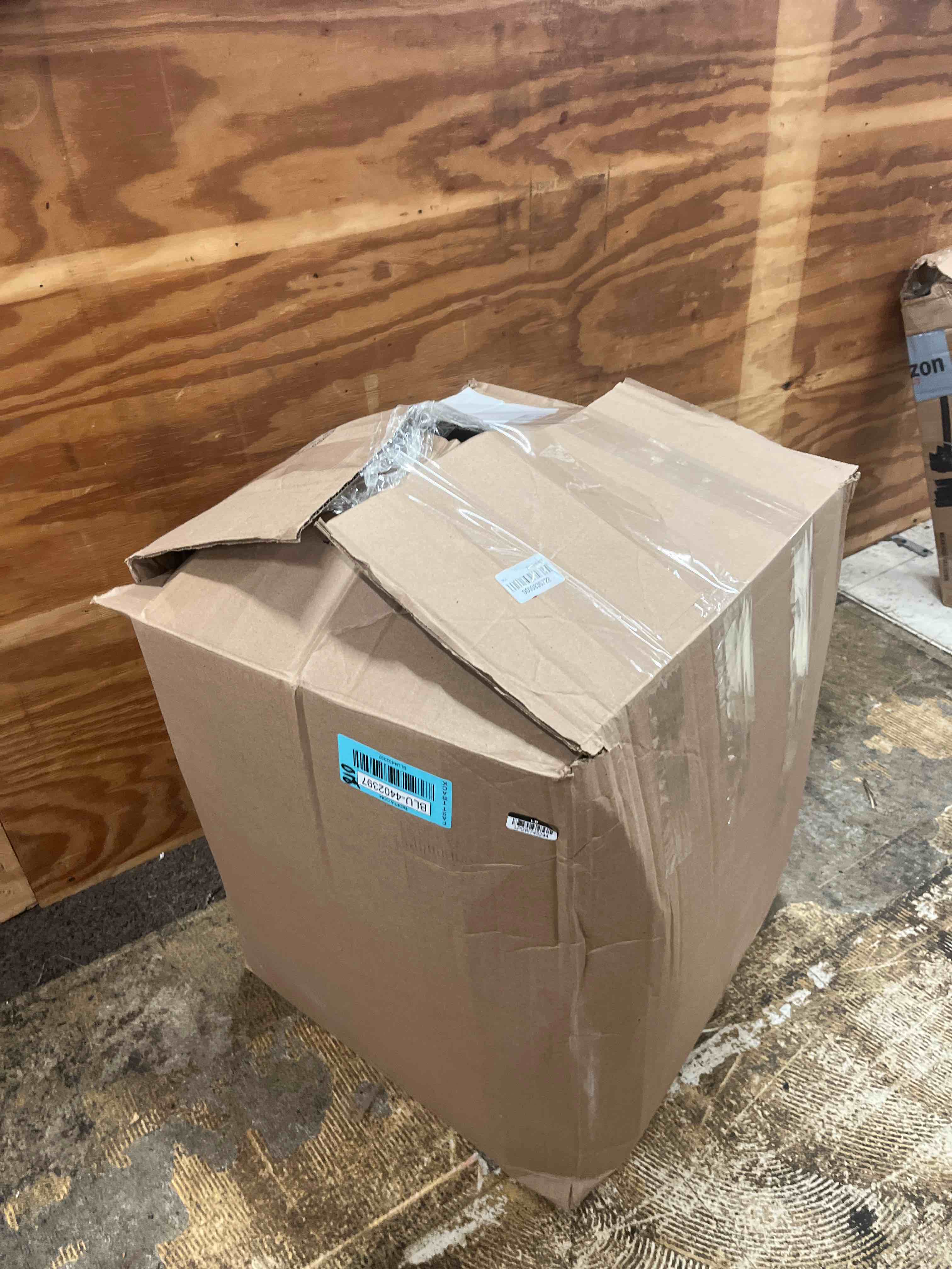 https://s3.amazonaws.com/lotting-images-prod/phillipi/BLU4402397_1752019879747.jpeg