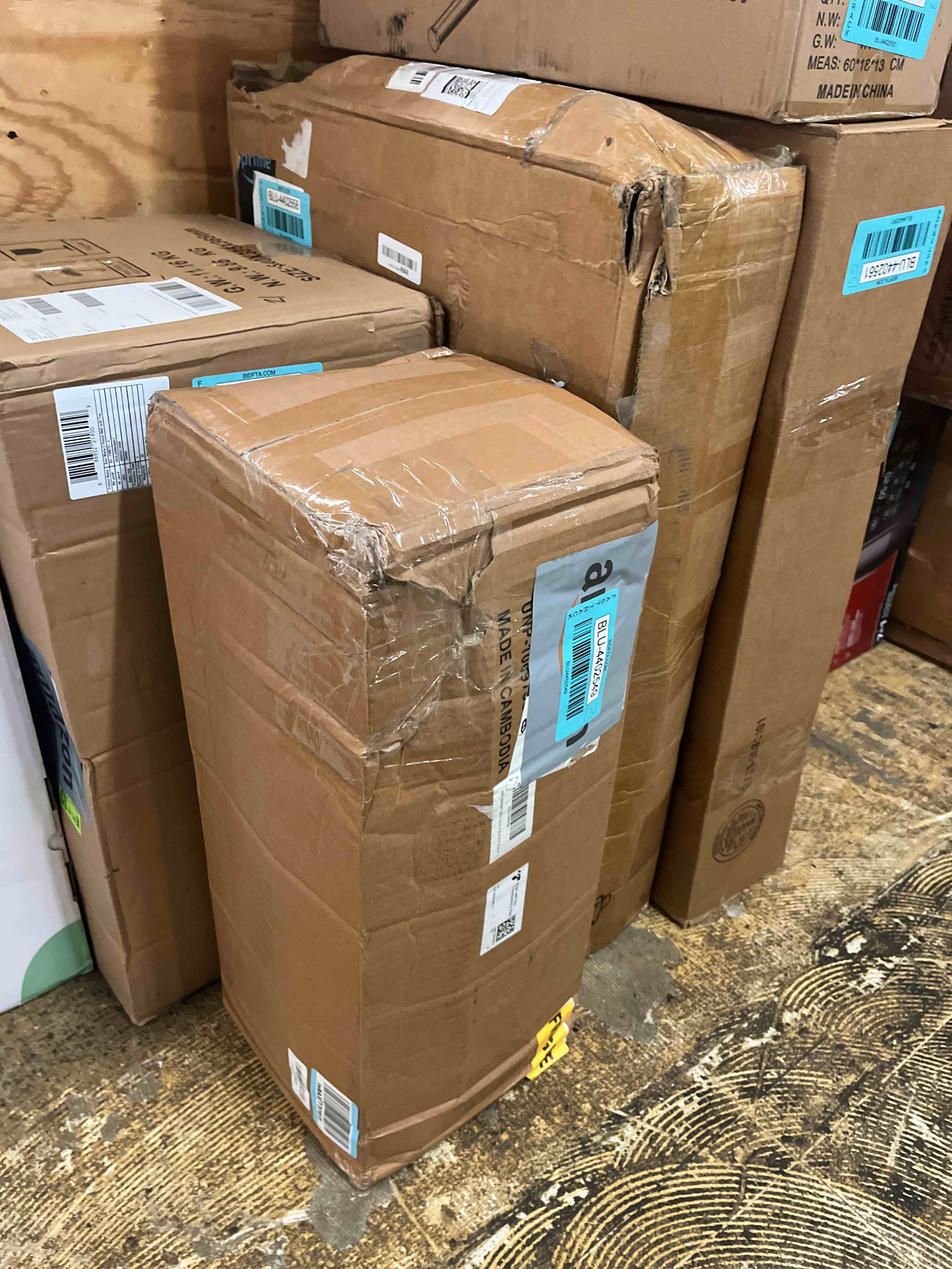https://s3.amazonaws.com/lotting-images-prod/phillipi/BLU4402549_1752181114930.jpeg