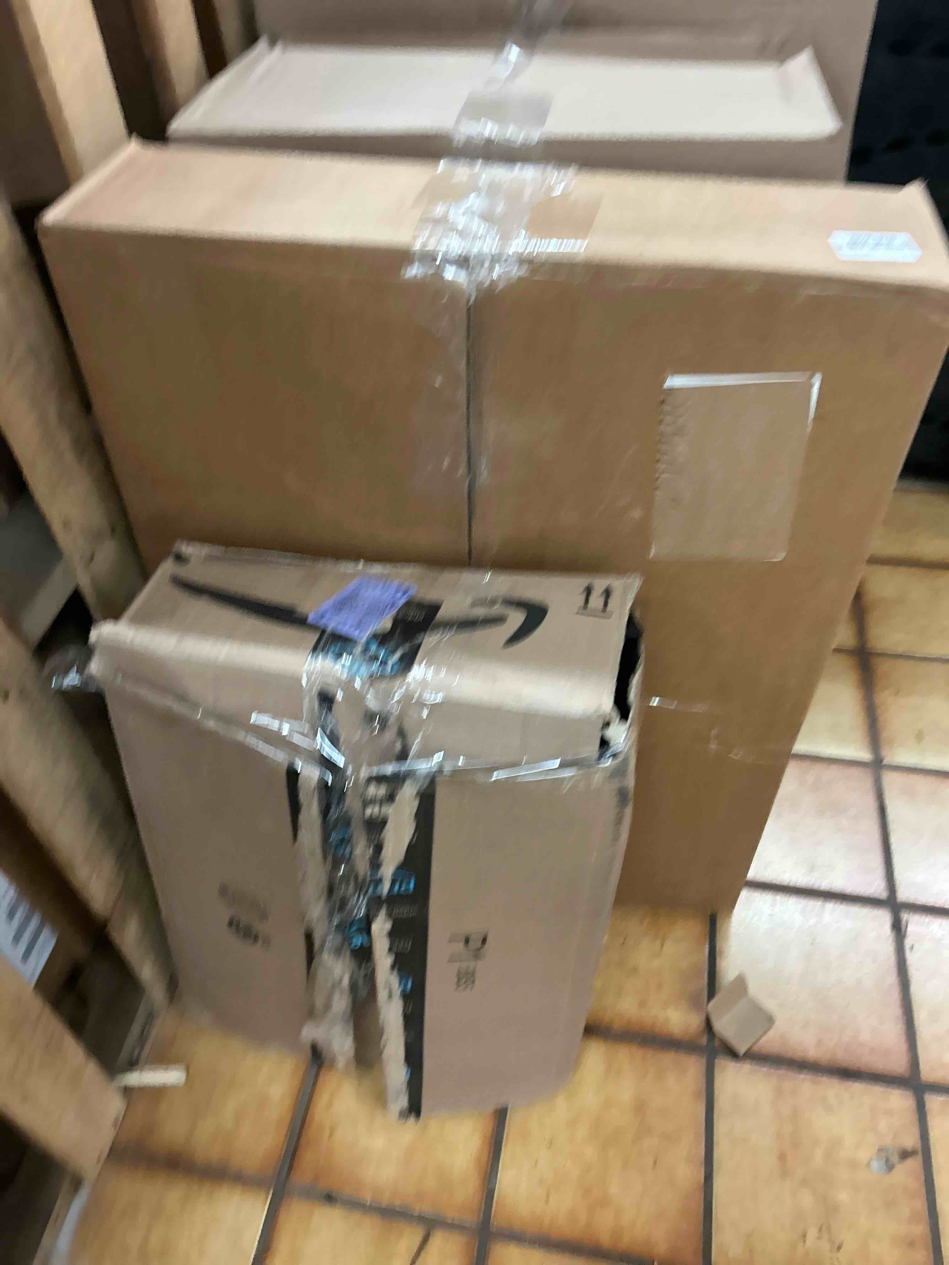 https://s3.amazonaws.com/lotting-images-prod/phillipi/BLU4402718_1752249317478.jpeg