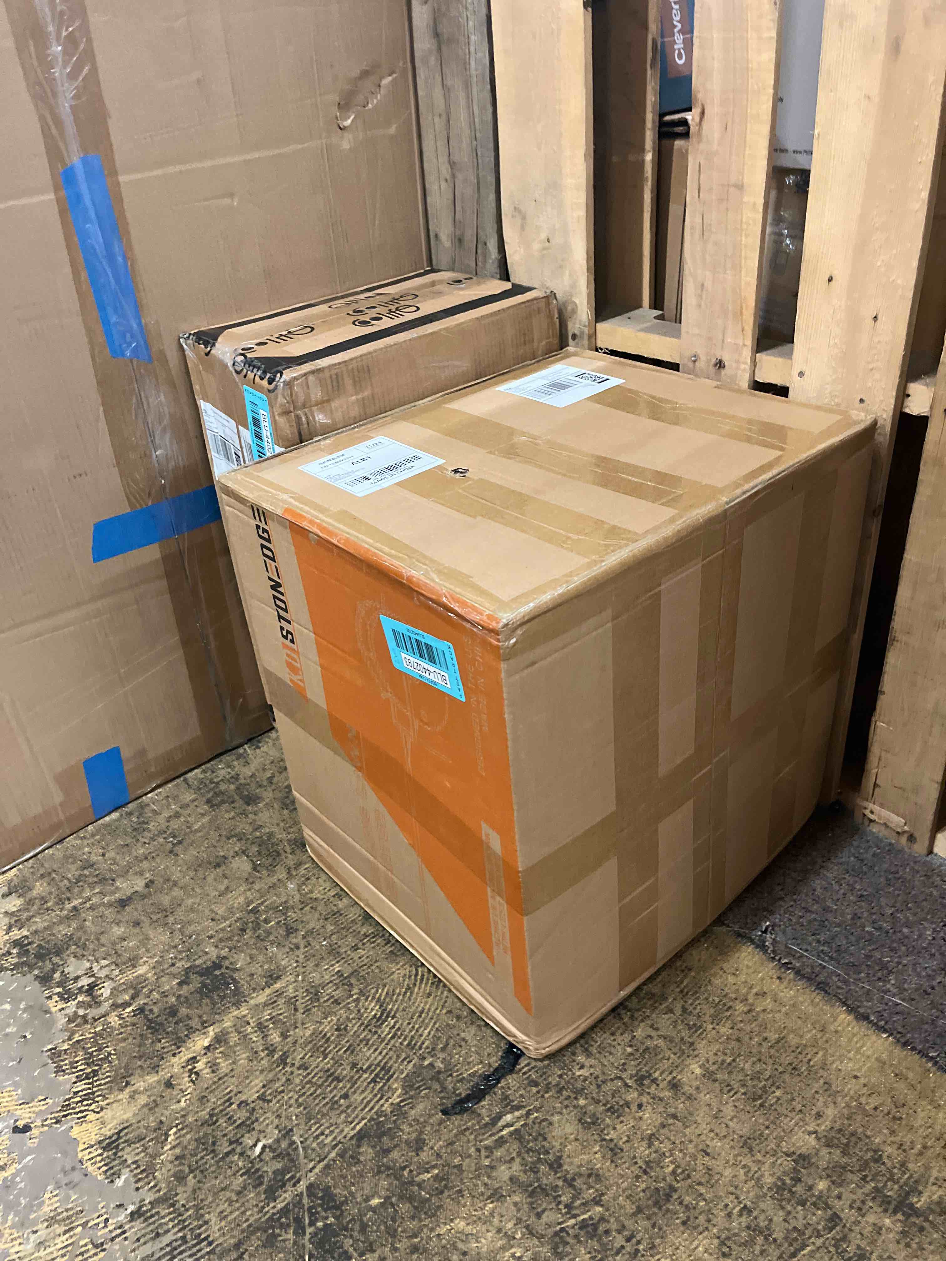 https://s3.amazonaws.com/lotting-images-prod/phillipi/BLU4402793_1752250999476.jpeg
