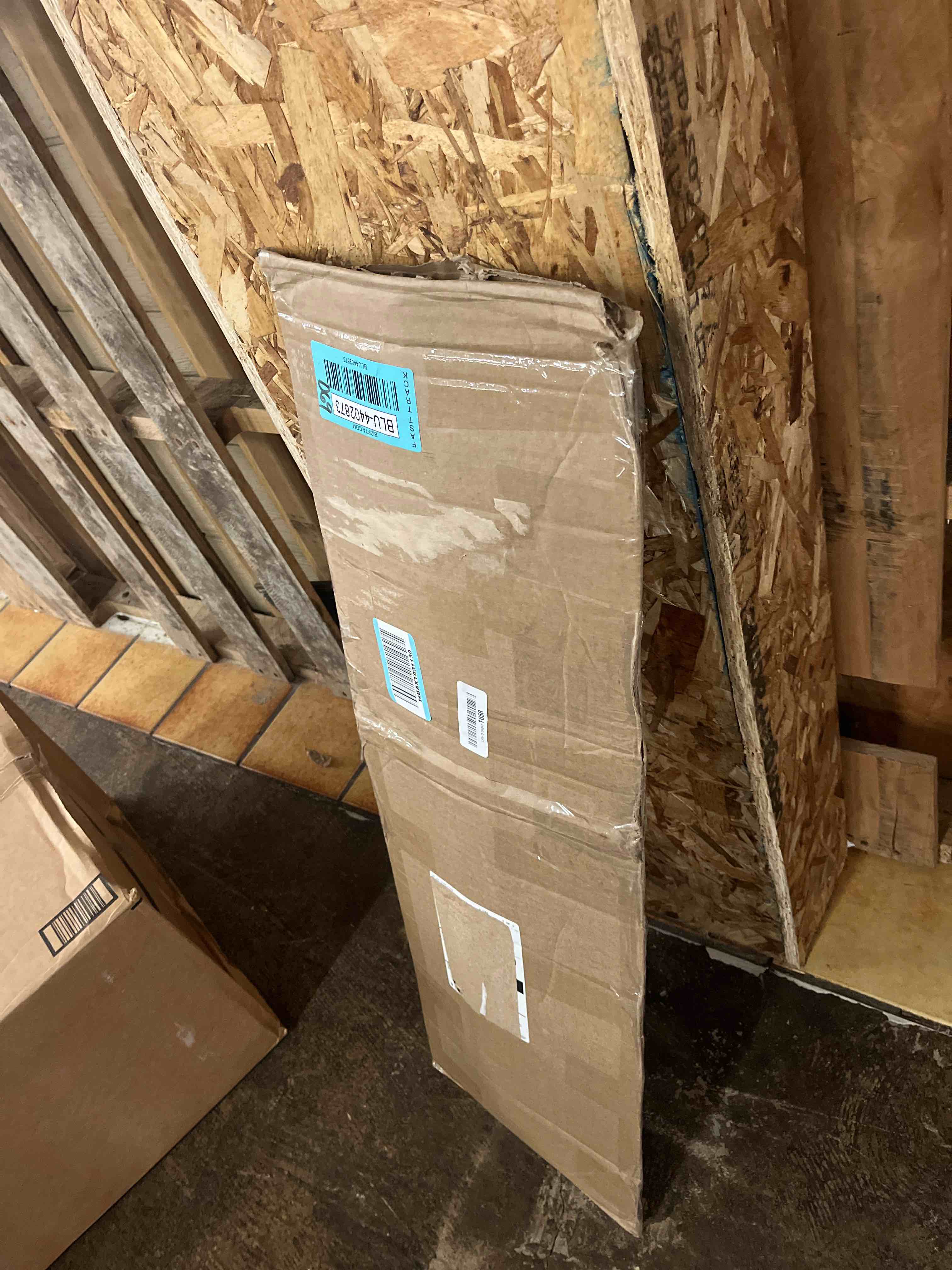 https://s3.amazonaws.com/lotting-images-prod/phillipi/BLU4402873_1752615092250.jpeg