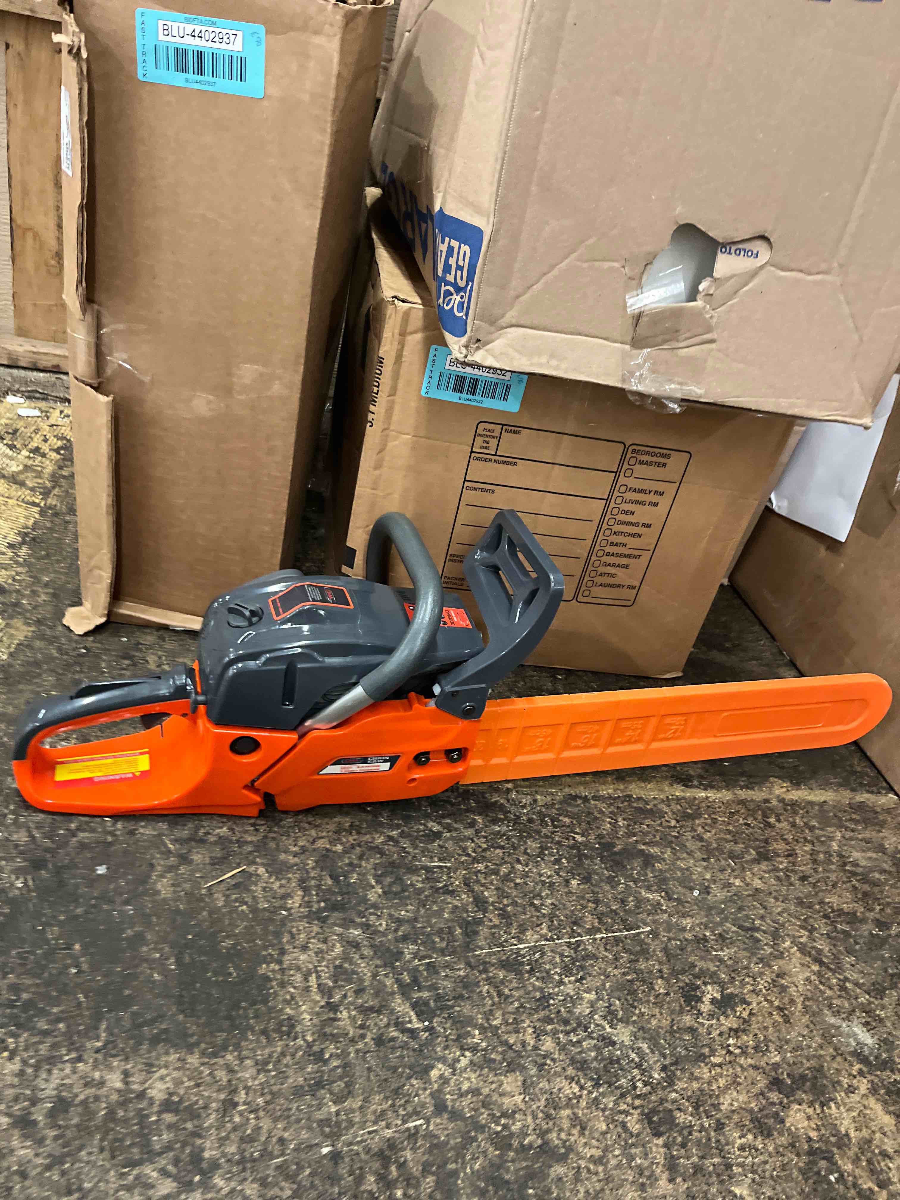 https://s3.amazonaws.com/lotting-images-prod/phillipi/BLU4402939_1752615249882.jpeg