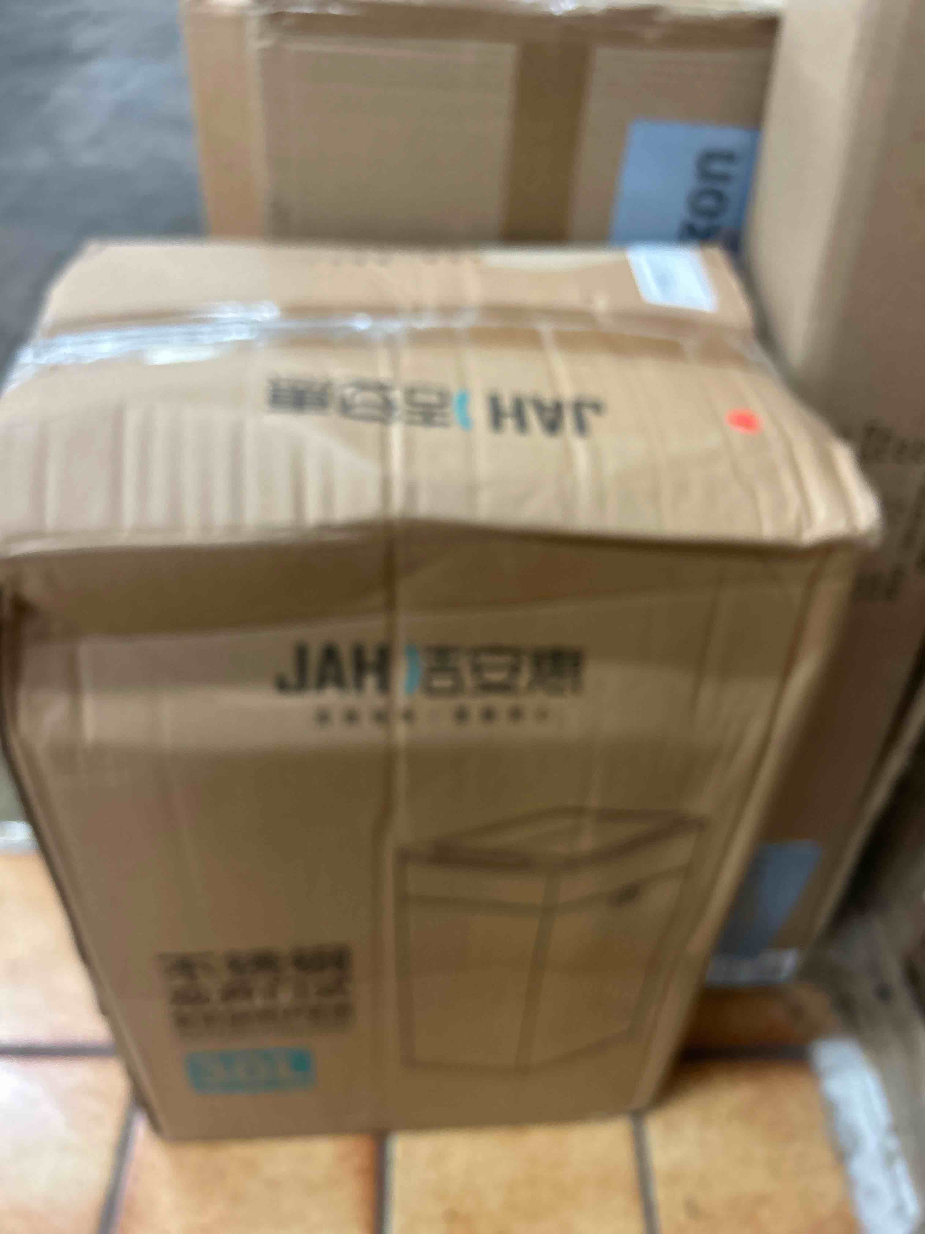 https://s3.amazonaws.com/lotting-images-prod/phillipi/BLU4402941_1747774129454.jpeg